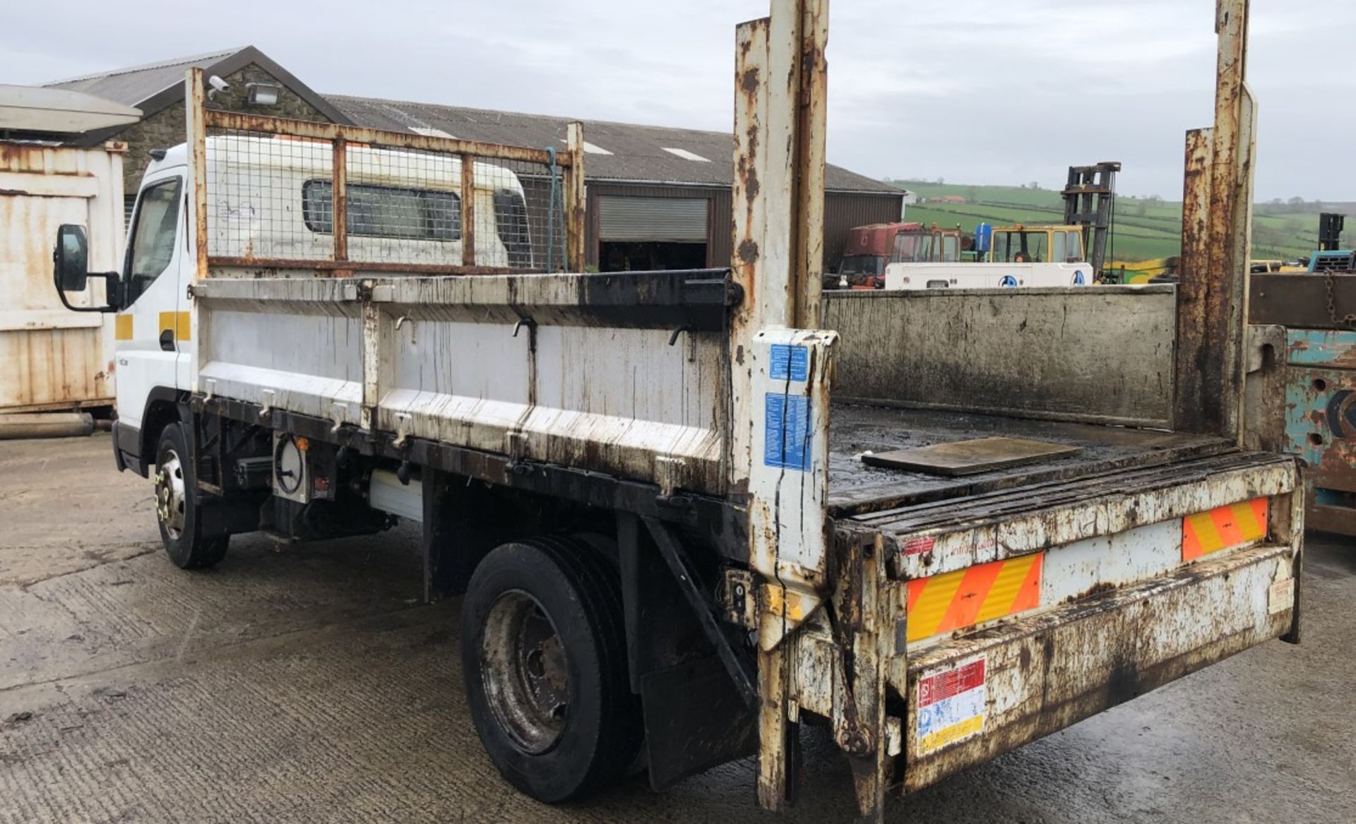 MITSUBISHI CANTER 7C15 (7.5 TON )TIPPER TRUCK - Image 7 of 9