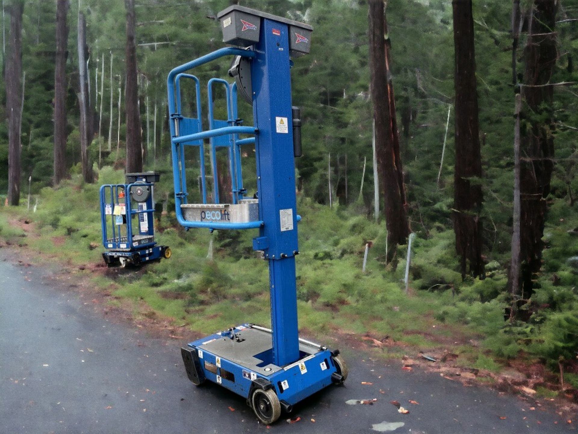 2018 POWER TOWER PECOLIFT PUSH AROUND LIFT - IDEAL FOR VERSATILE INDOOR PROJECTS - Image 3 of 8