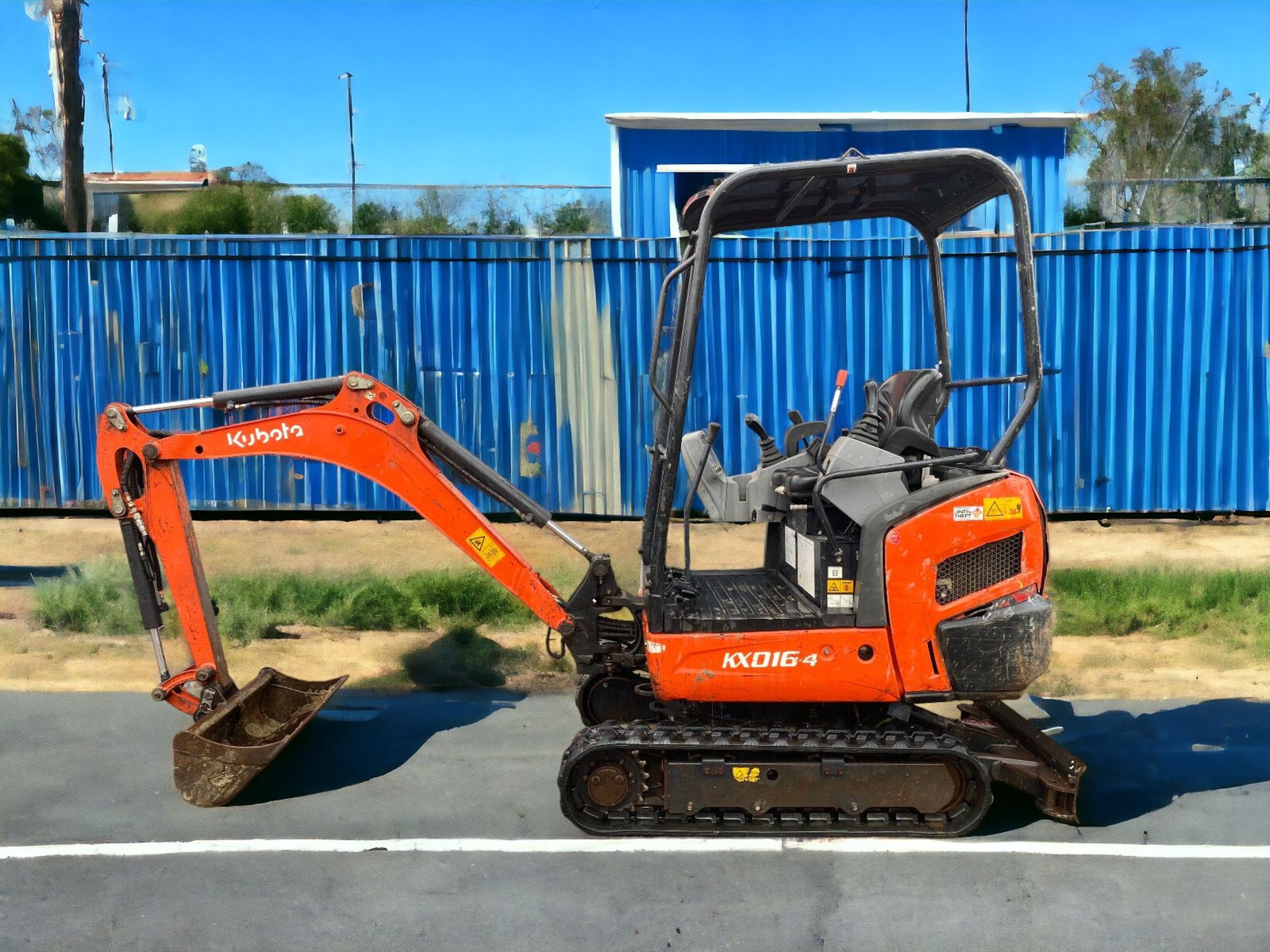 2016 KUBOTA KX016-4 MINI EXCAVATOR - Image 2 of 12