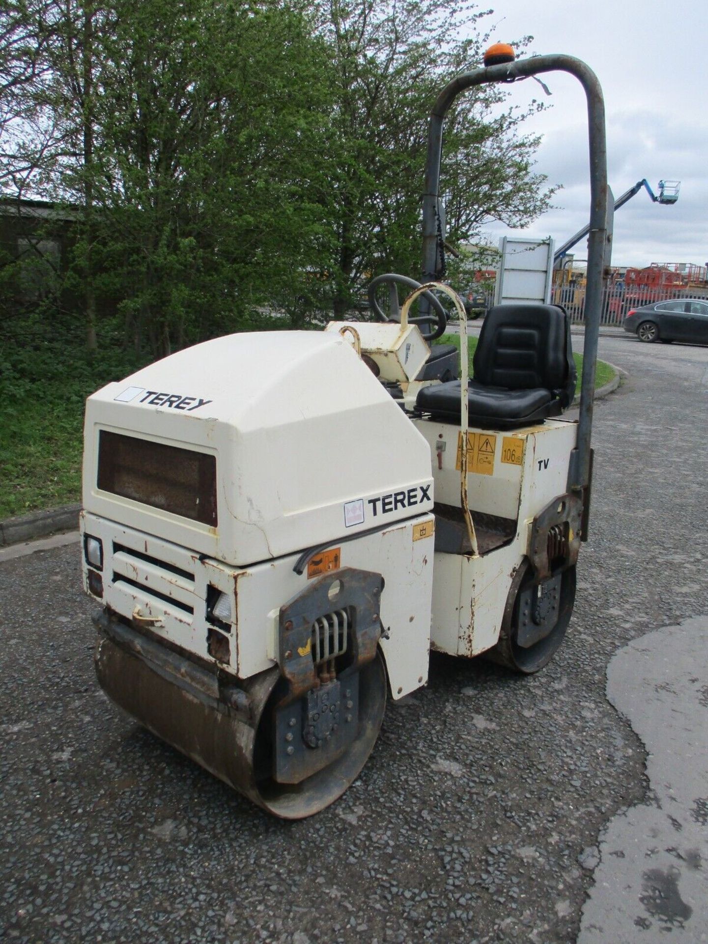 YEAR 2010 TEREX TV800 ROLLER - Image 10 of 11