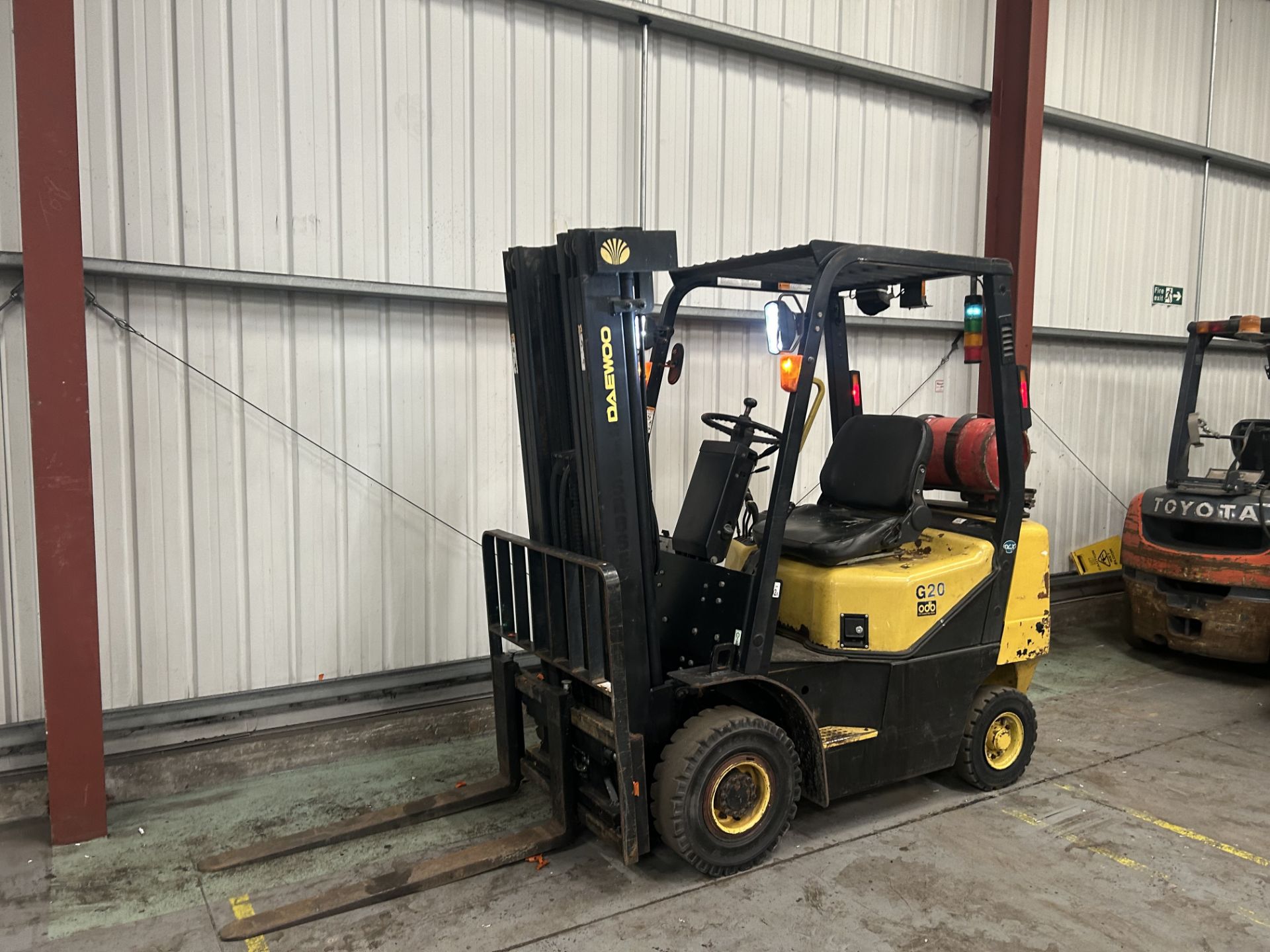 2004 LPG FORKLIFTS DAEWOO G20SC-2 - Image 2 of 6