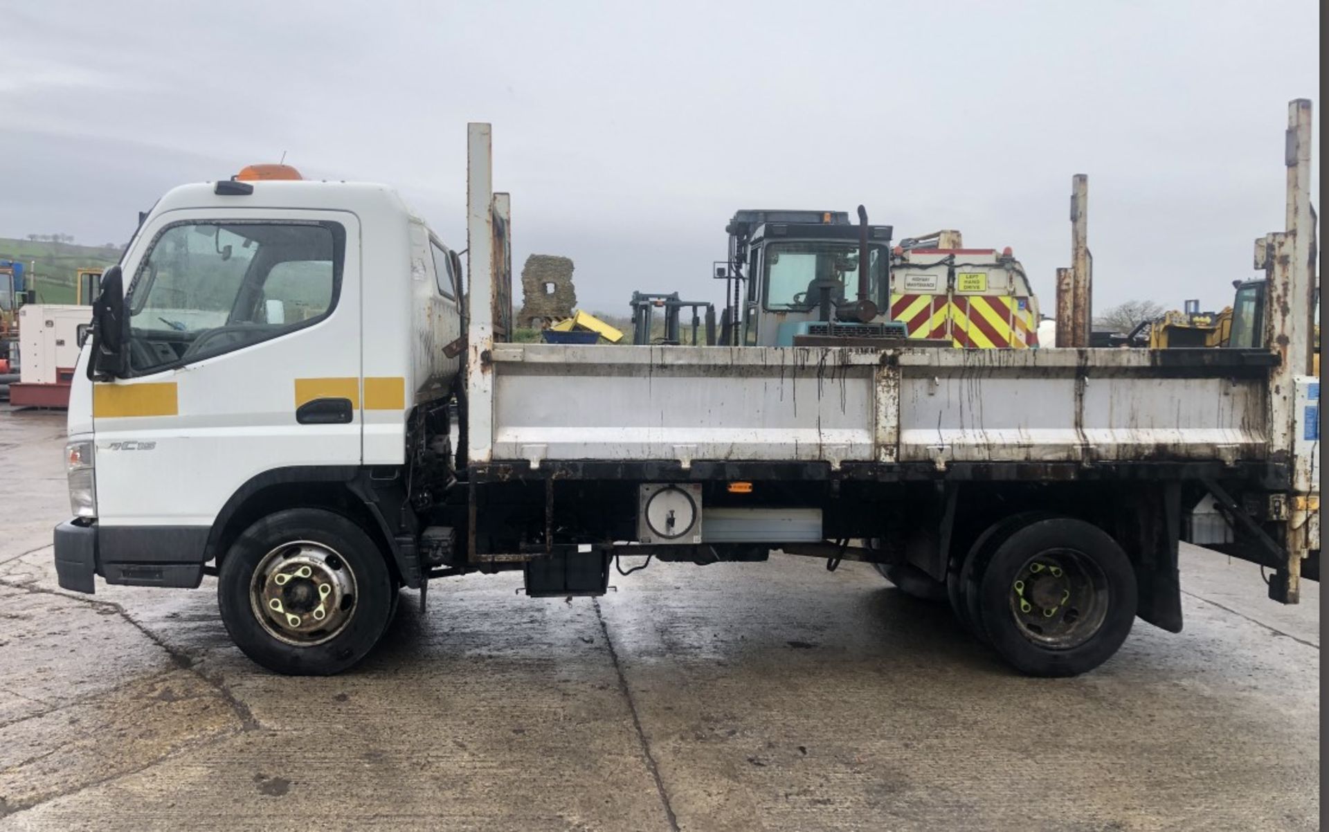 MITSUBISHI CANTER 7C15 (7.5 TON )TIPPER TRUCK - Image 8 of 9