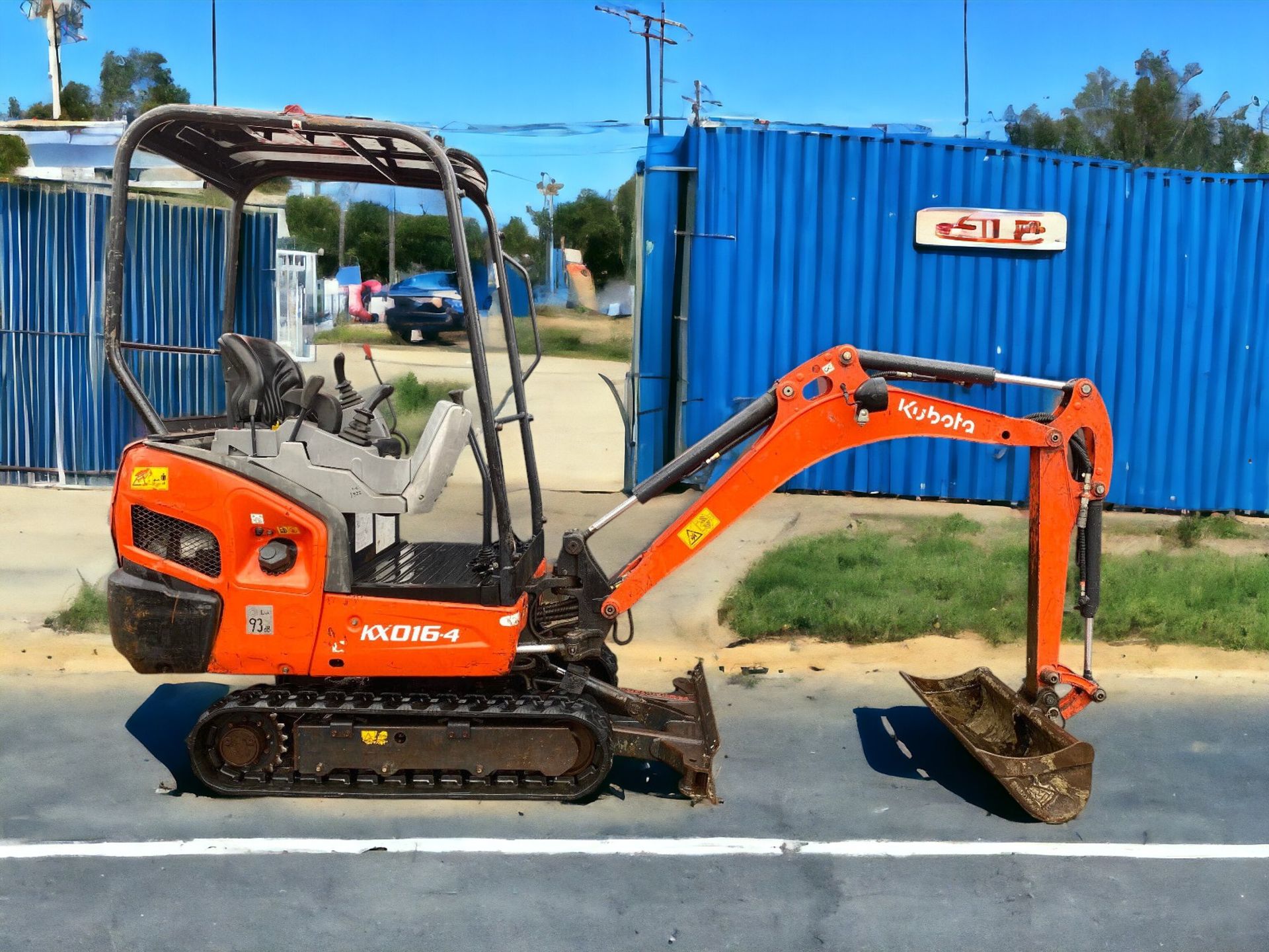 2016 KUBOTA KX016-4 MINI EXCAVATOR - Image 3 of 12