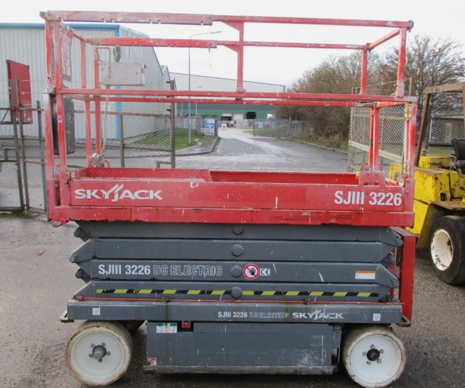 2012 SKYJACK SJ3226 CHERRY PICKER - ELEVATE YOUR WORK TO NEW HEIGHTS