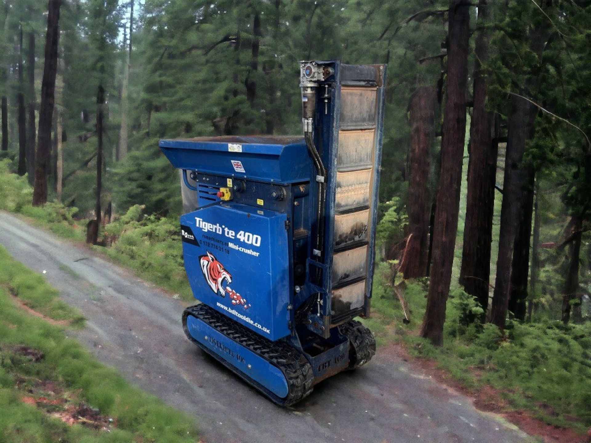 2020 TIGERBITE 400 TRACKED MINI CRUSHER - EFFICIENT, COMPACT, AND READY TO WORK - Image 2 of 7