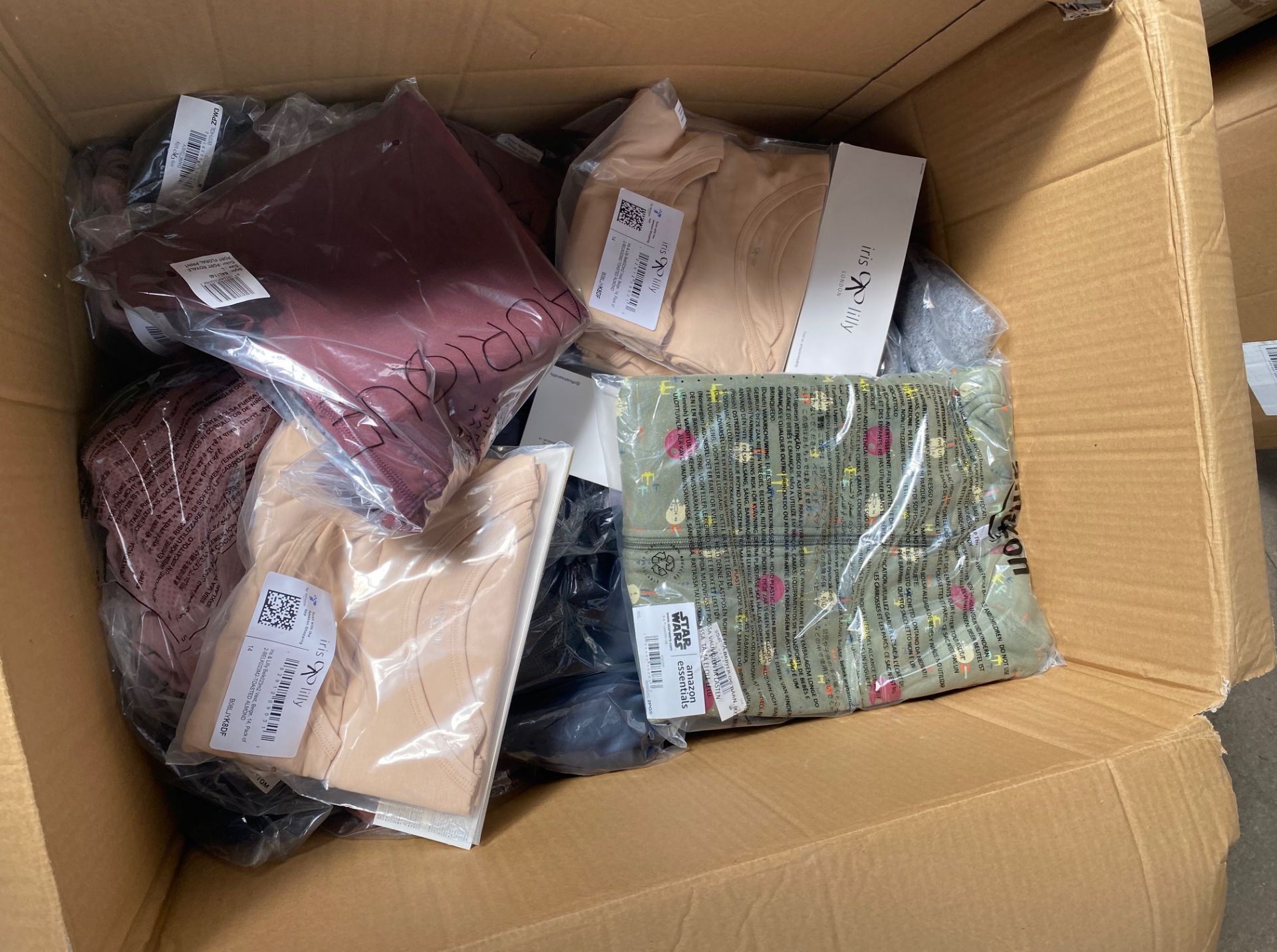 300 X MYSTERY MIXED BRAND NEW SEALED CLOTHING PARCEL FROM AMAZON - - Bild 5 aus 8