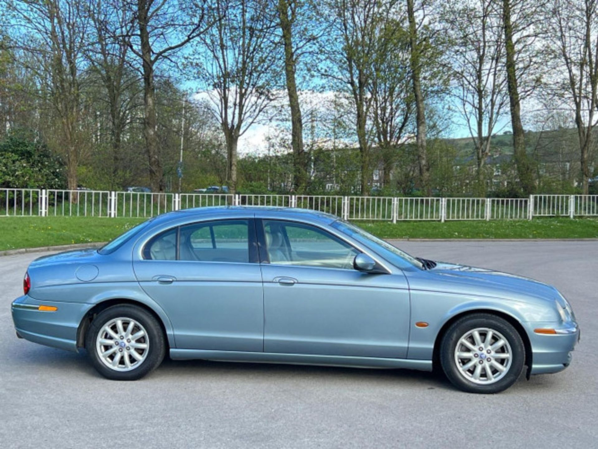 LUXURY AND PERFORMANCE: 2003 JAGUAR S-TYPE 3.0 V6 SE AUTO >>--NO VAT ON HAMMER--<< - Image 98 of 102