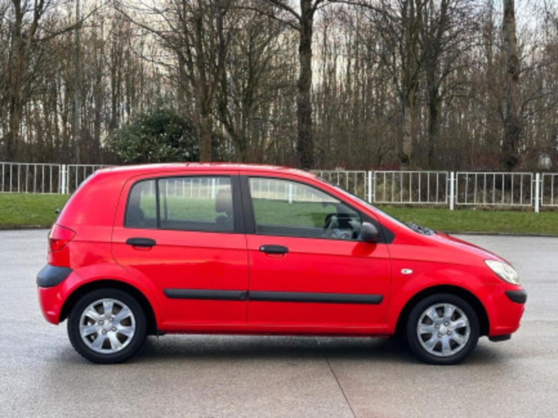 EFFICIENT CITY CRUISER: 2006 HYUNDAI GETZ 1.1 GSI 5DR - >>--NO VAT ON HAMMER--<< - Image 25 of 61