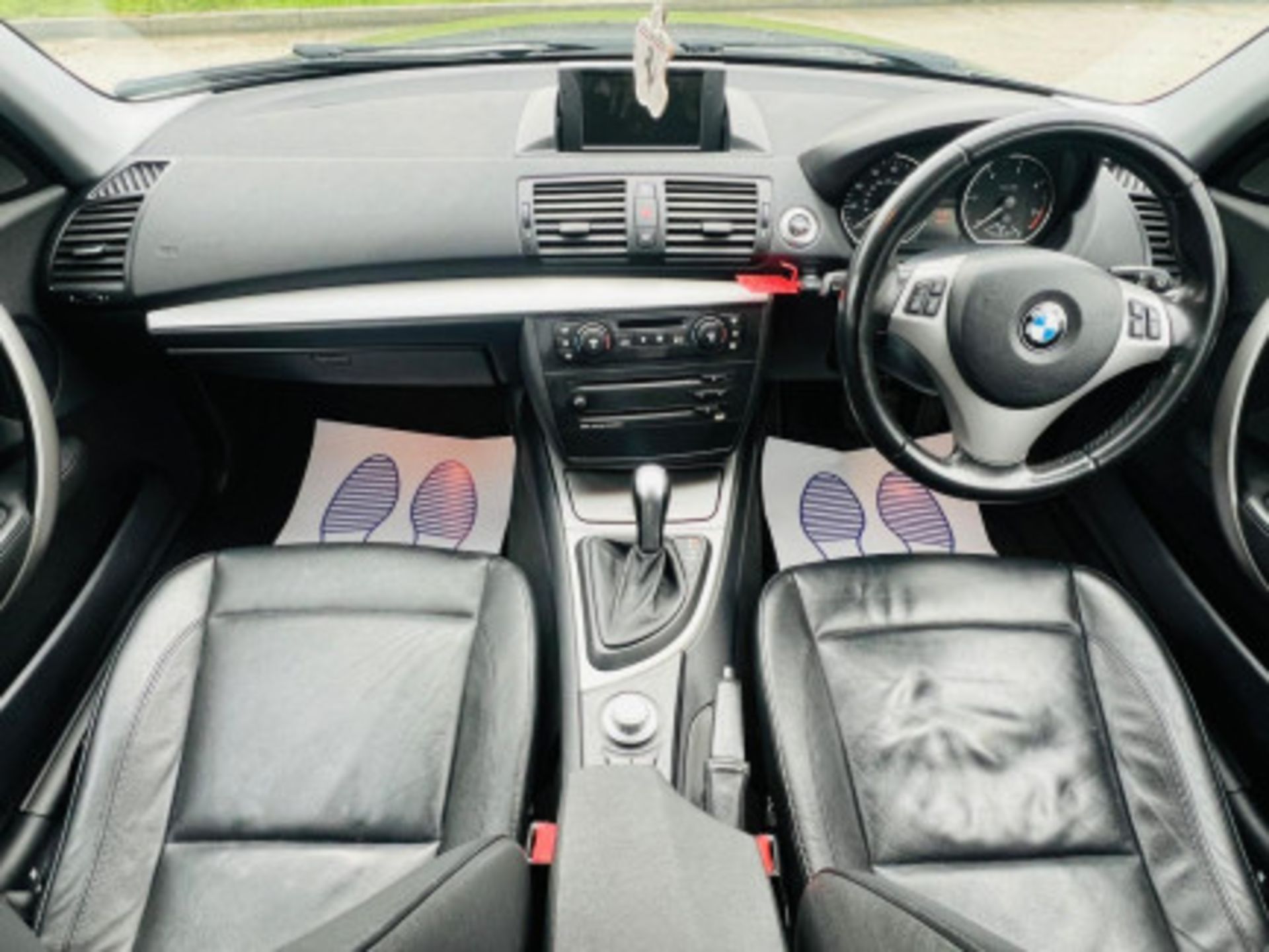BMW 1 SERIES 2.0 120D SE STEPTRONIC - STYLE, PERFORMANCE >>--NO VAT ON HAMMER--<< - Image 26 of 91