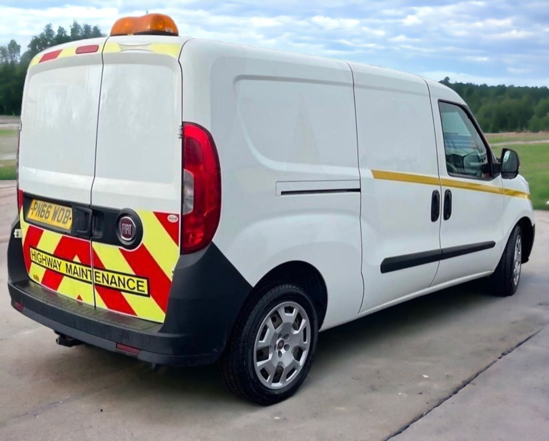 2016 FIAT DOBLO LWB MAXI: VERSATILE AND RELIABLE WORKHORSE - Image 2 of 12