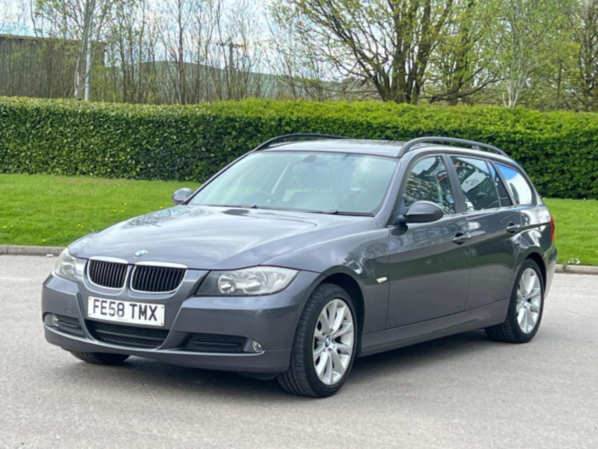 LUXURY ON WHEELS: BMW 3 SERIES 320D SE TOURING >>--NO VAT ON HAMMER--<< - Image 117 of 122