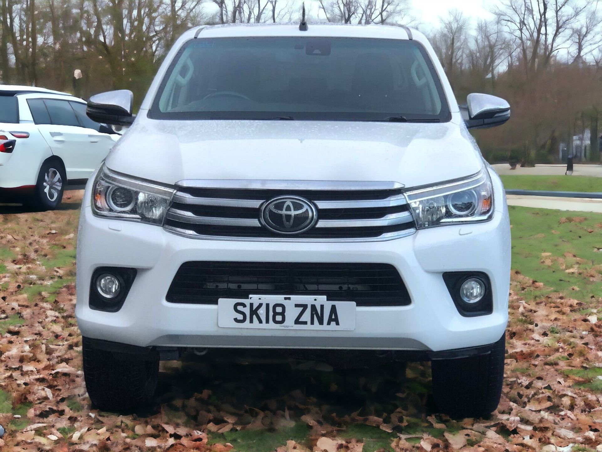 2018/18 TOYOTA HILUX 2.4 INVINCIBLE DOUBLE CAB OFF-ROAD VEHICLE >>--NO VAT ON HAMMER--<< - Image 3 of 15