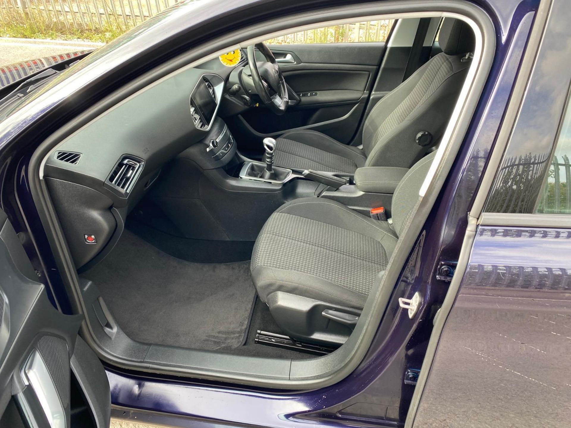 >>--NO VAT ON HAMMER--<< 2019 PEUGEOT 308 1.5 BLUE HDI S/S SW ACTIVE ESTATE EURO 6(ONLY 81K MILEAS) - Image 12 of 15