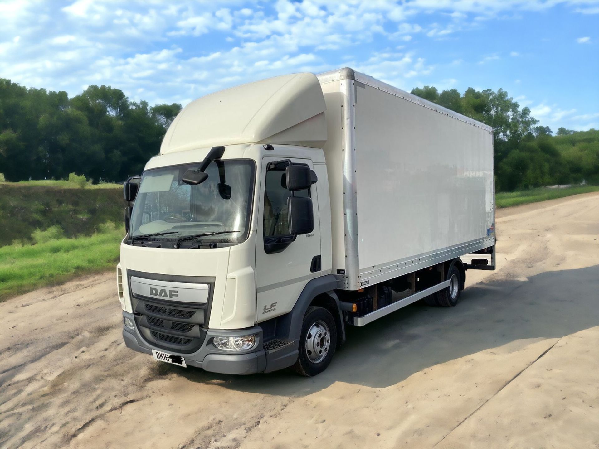 2016 DAF LF 21FT LUTON/BOX TRUCK WITH TAIL LIFT >>--NO VAT ON HAMMER--<<