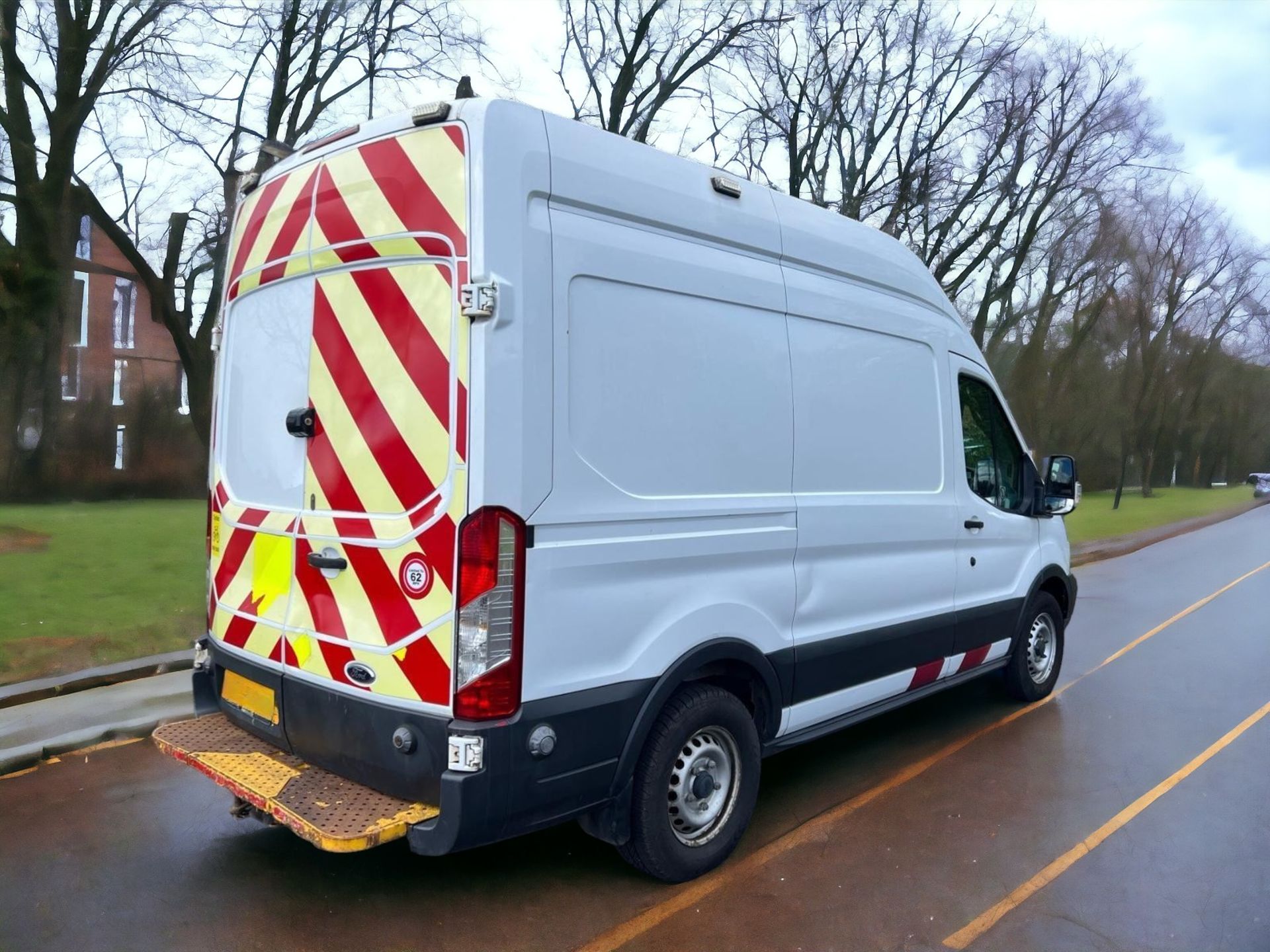 2015 FORD TRANSIT T350 MWB L2H3 PANEL VAN - FULLY EQUIPPED FOR YOUR BUSINESS NEEDS - Image 2 of 19