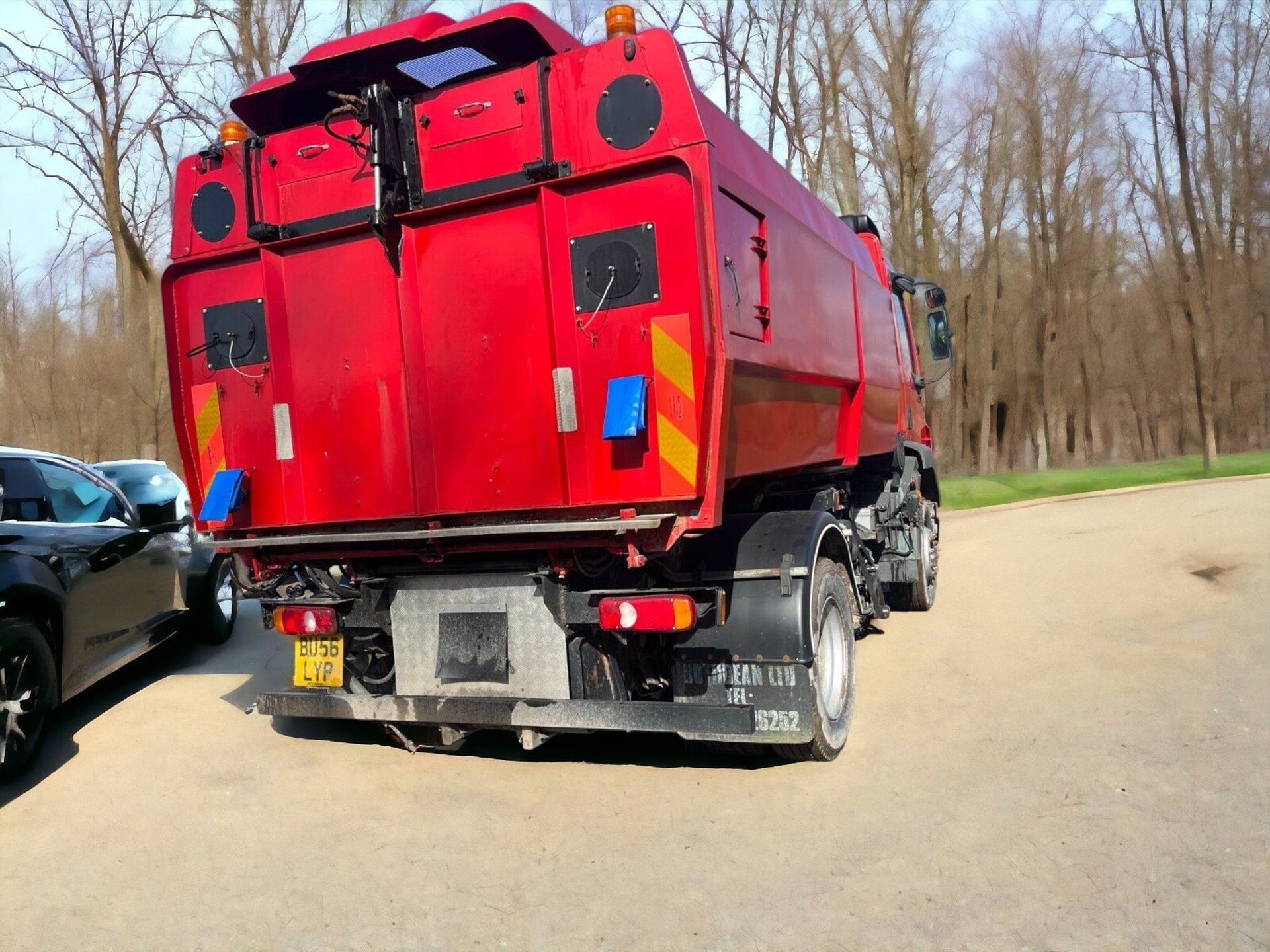 2007 DAF LF55 180 LEFT HAND DRIVE ROAD SWEEPER - Image 3 of 19