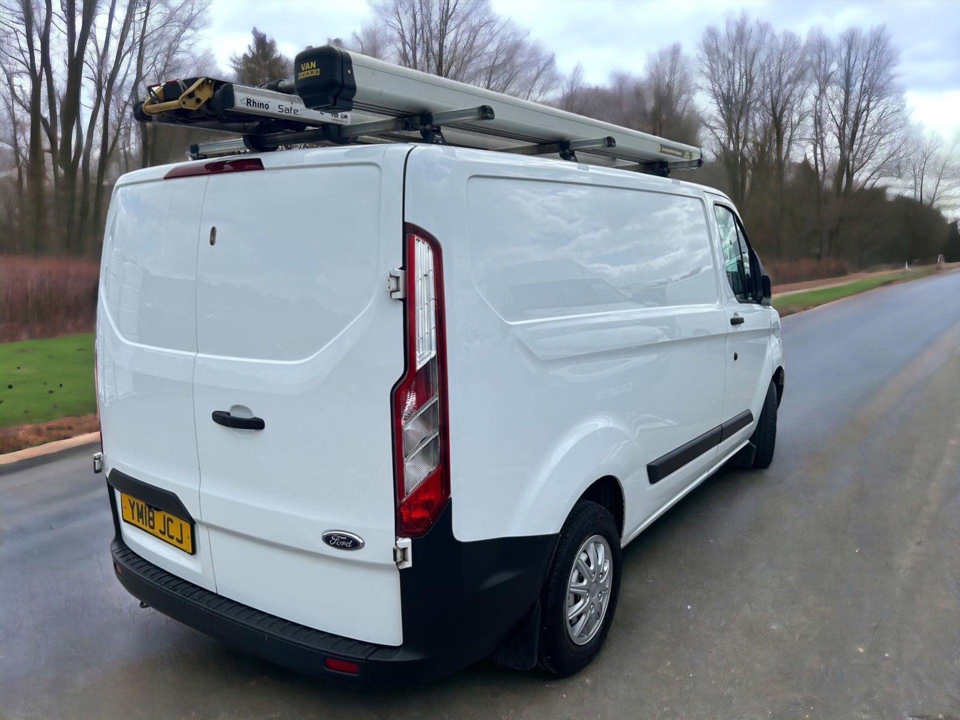 2018-18 REG FORD TRANSIT CUSTOM 280 SWB L1H1- HPI CLEAR - READY FOR ACTION ! - Image 4 of 15