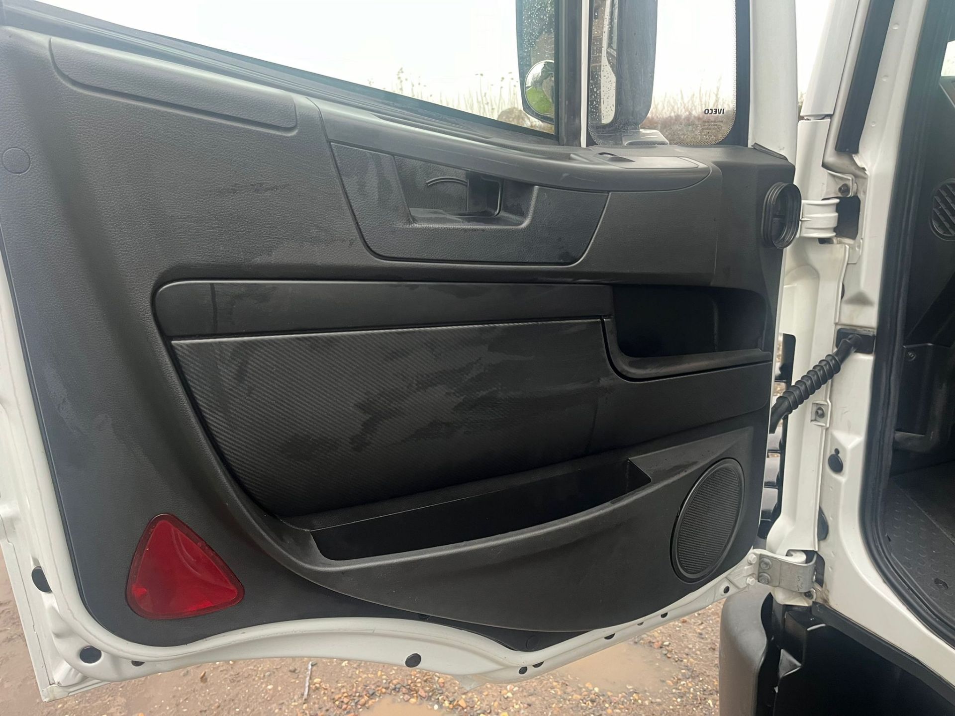 EFFICIENT AUTO TRANSMISSION: IVECO EUROCARGO EEV 7.5T - Bild 2 aus 22