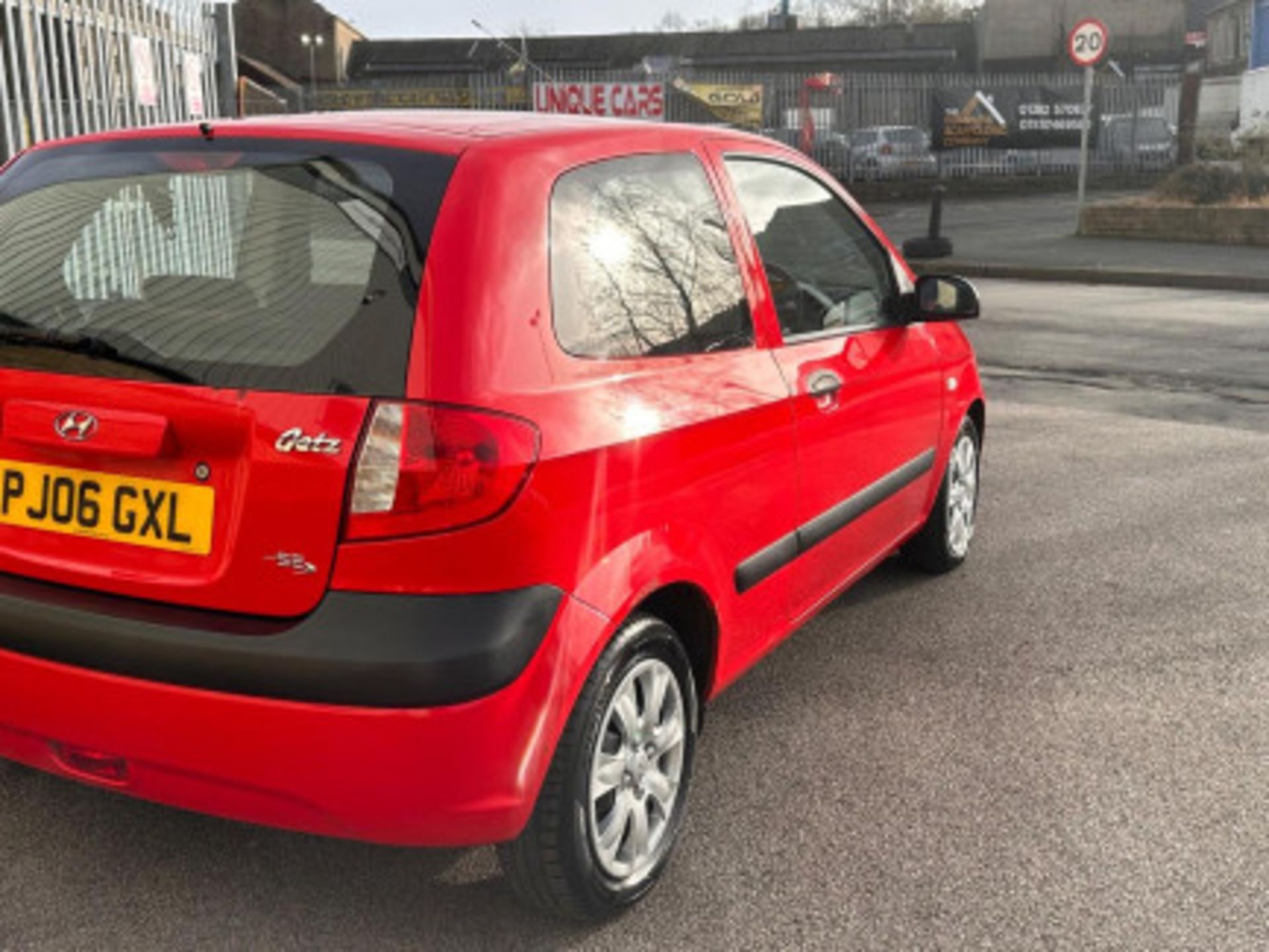 >>--NO VAT ON HAMMER--<< EFFICIENT AND STYLISH HYUNDAI GETZ 1.1 SE 3DR(ONLY 78 K MILES ) - Image 42 of 95