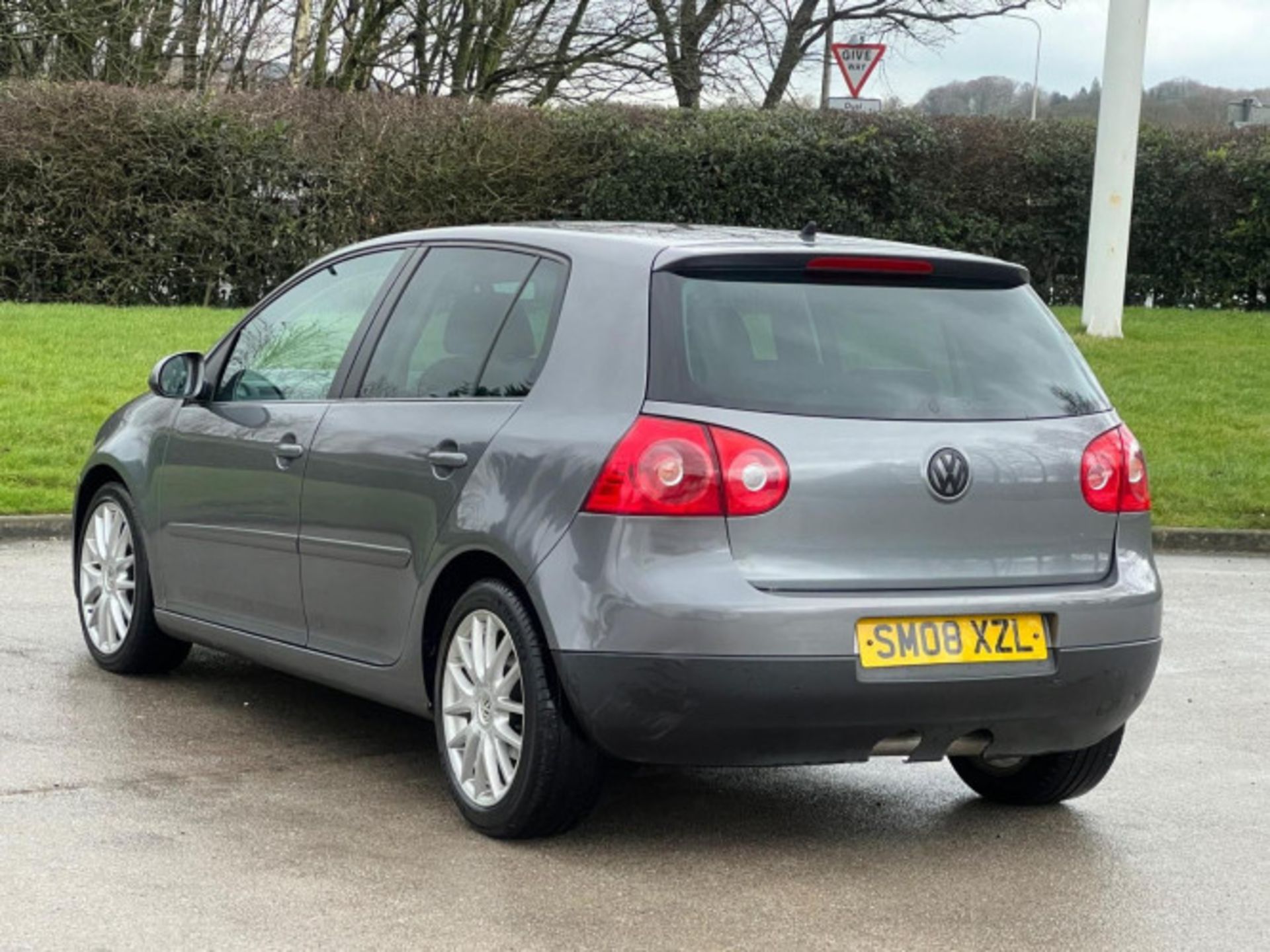 VOLKSWAGEN GOLF 2.0 TDI GT 5DR >>--NO VAT ON HAMMER--<< - Image 7 of 109