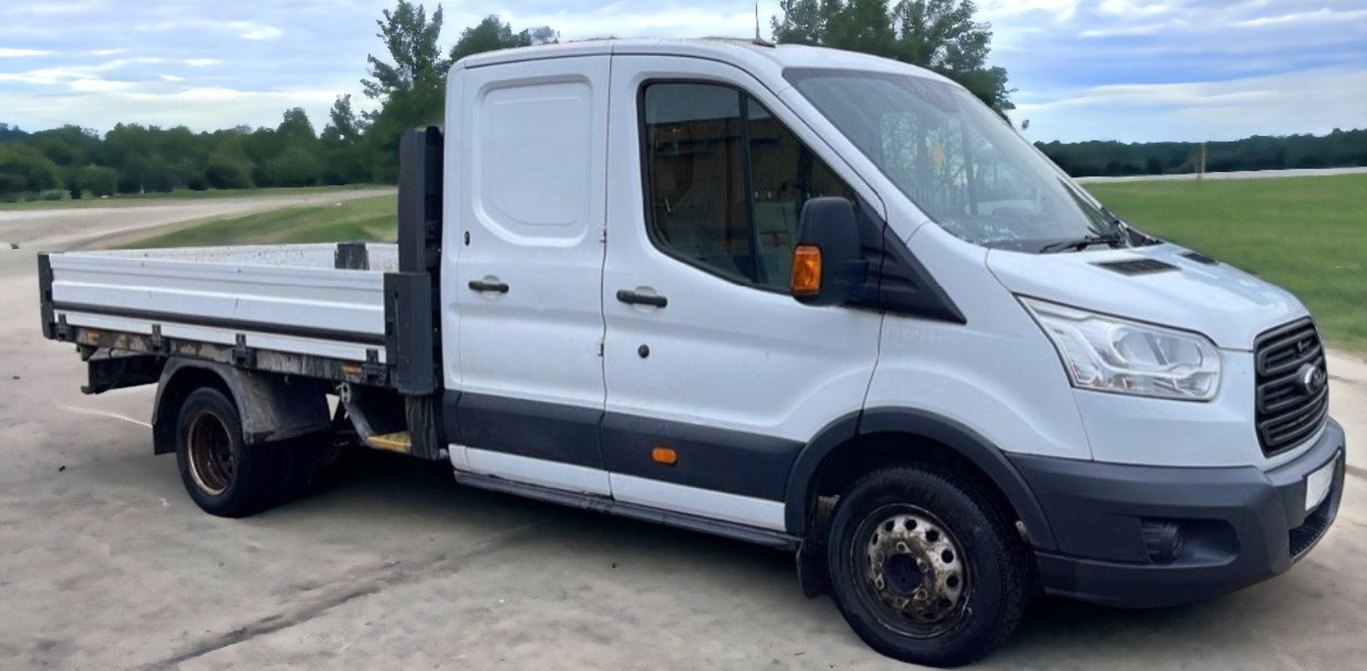 **SPARES OR REPAIRS** 2016 FORD TRANSIT T350 CREWCAB DROPSIDE TRUCK - LOW MILEAGE, HIGH POTENTIAL - Image 2 of 8