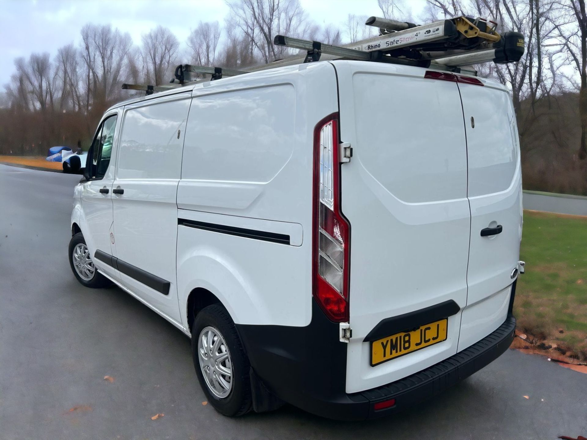 2018-18 REG FORD TRANSIT CUSTOM 280 SWB L1H1- HPI CLEAR - READY FOR ACTION ! - Image 6 of 15