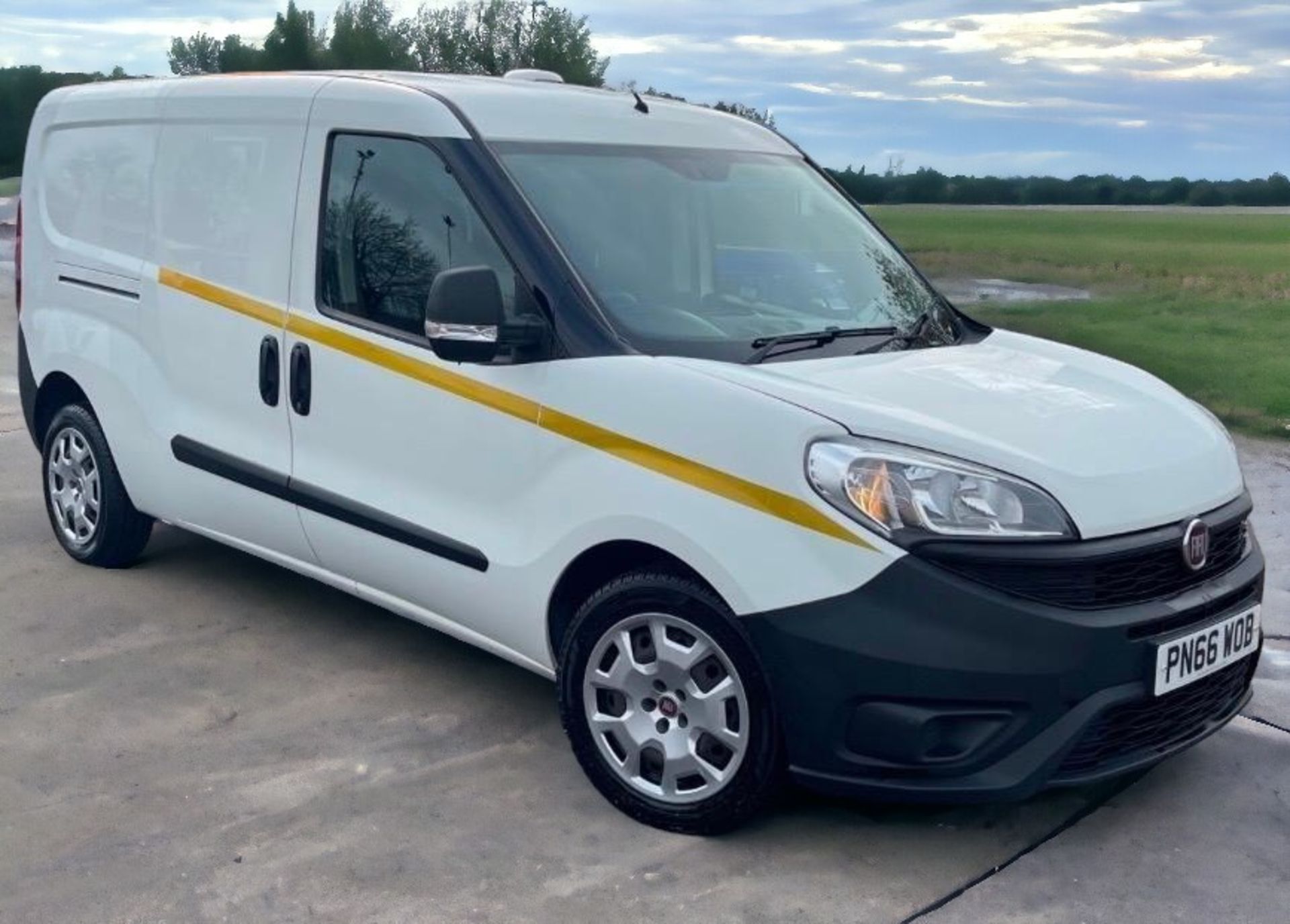 2016 FIAT DOBLO LWB MAXI: VERSATILE AND RELIABLE WORKHORSE - Image 5 of 12