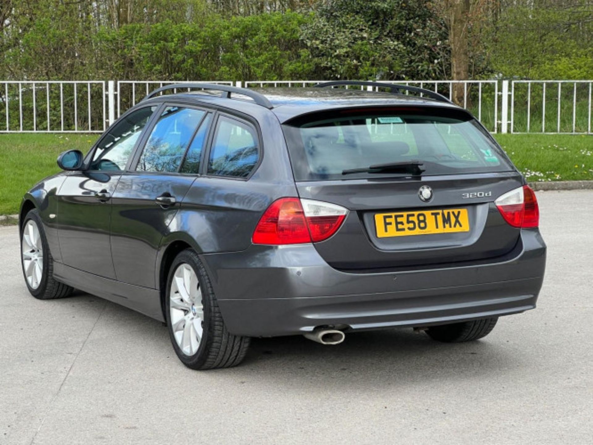 LUXURY ON WHEELS: BMW 3 SERIES 320D SE TOURING >>--NO VAT ON HAMMER--<< - Bild 116 aus 122