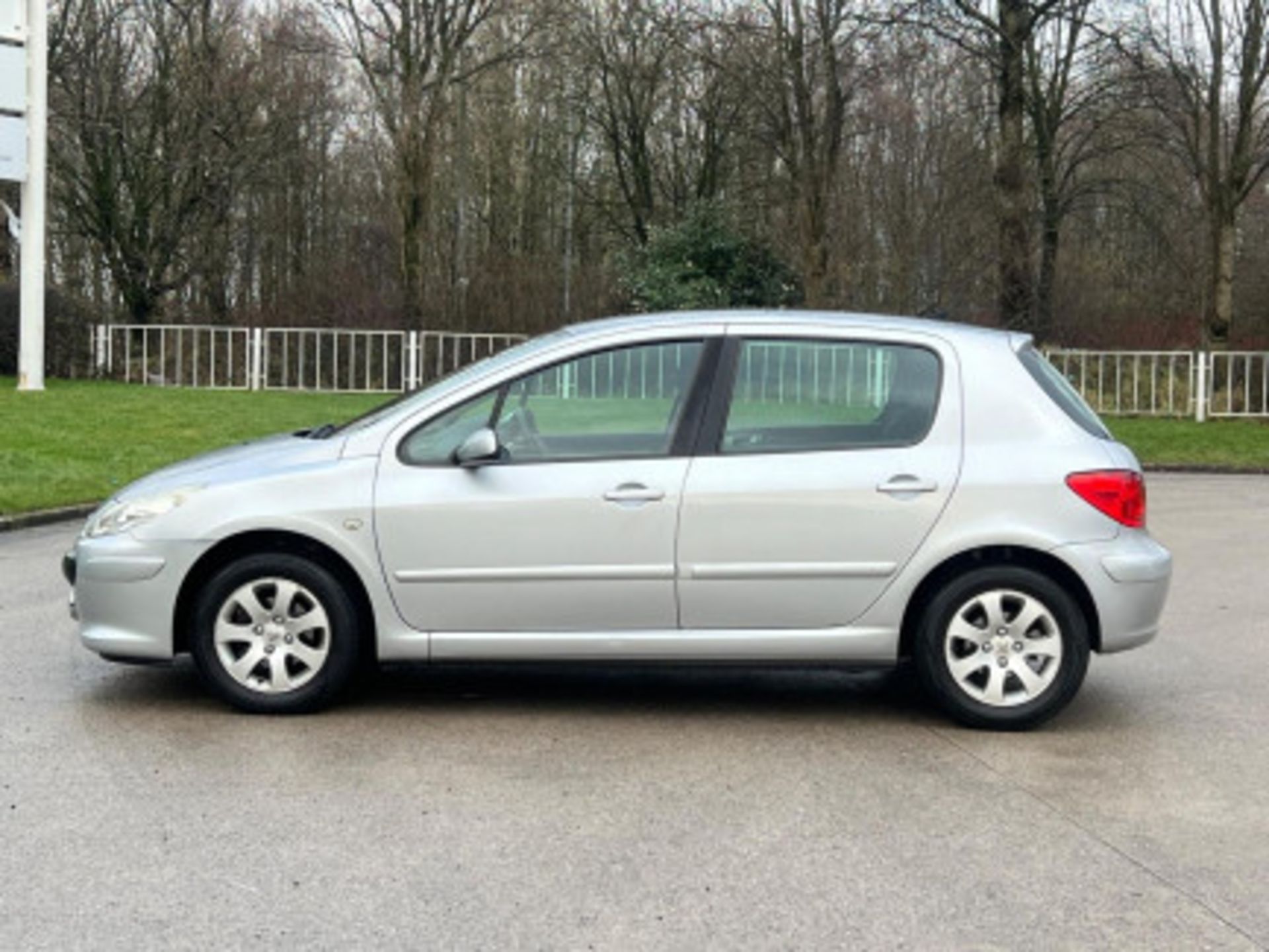 >>--NO VAT ON HAMMER--<<2007 PEUGEOT 307 1.4 16V S 5DR **(ONLY91 K MILEAGE)** - Image 31 of 76