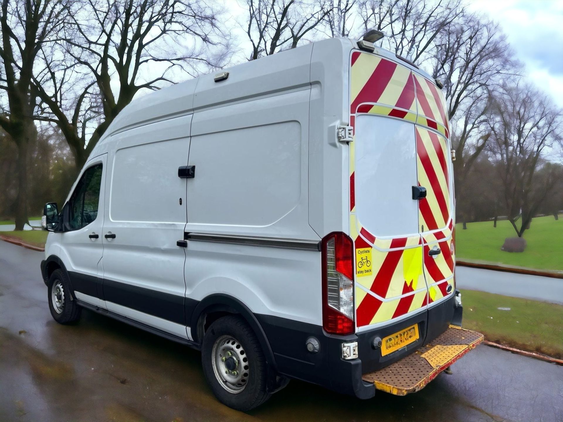 2015 FORD TRANSIT T350 MWB L2H3 PANEL VAN - FULLY EQUIPPED FOR YOUR BUSINESS NEEDS - Image 4 of 19