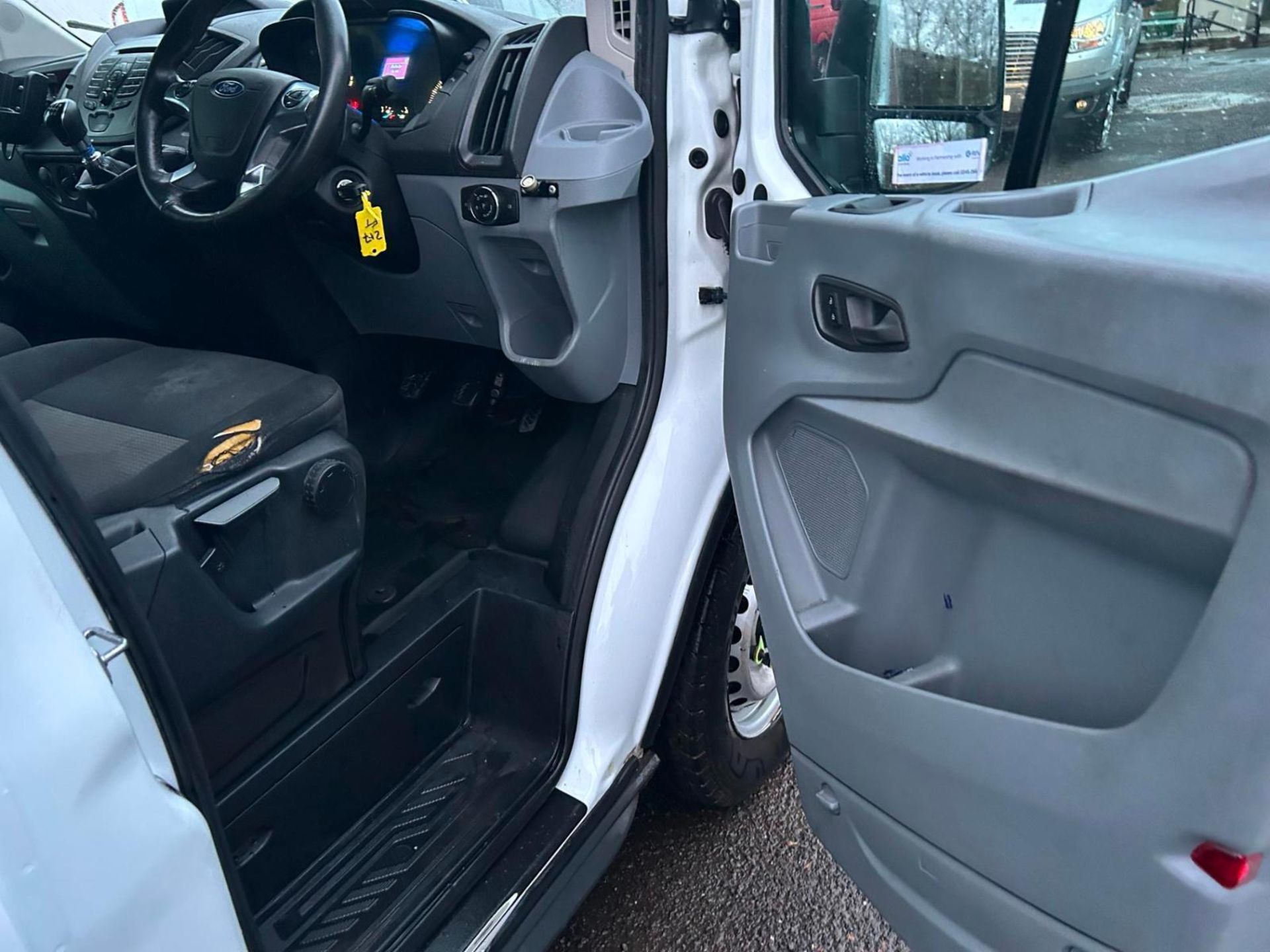 >>>SPECIAL CLEARANCE<<< 2018 FORD TRANSIT 2.0 TDCI 130PS L3 H3 PANEL VAN - Image 8 of 13