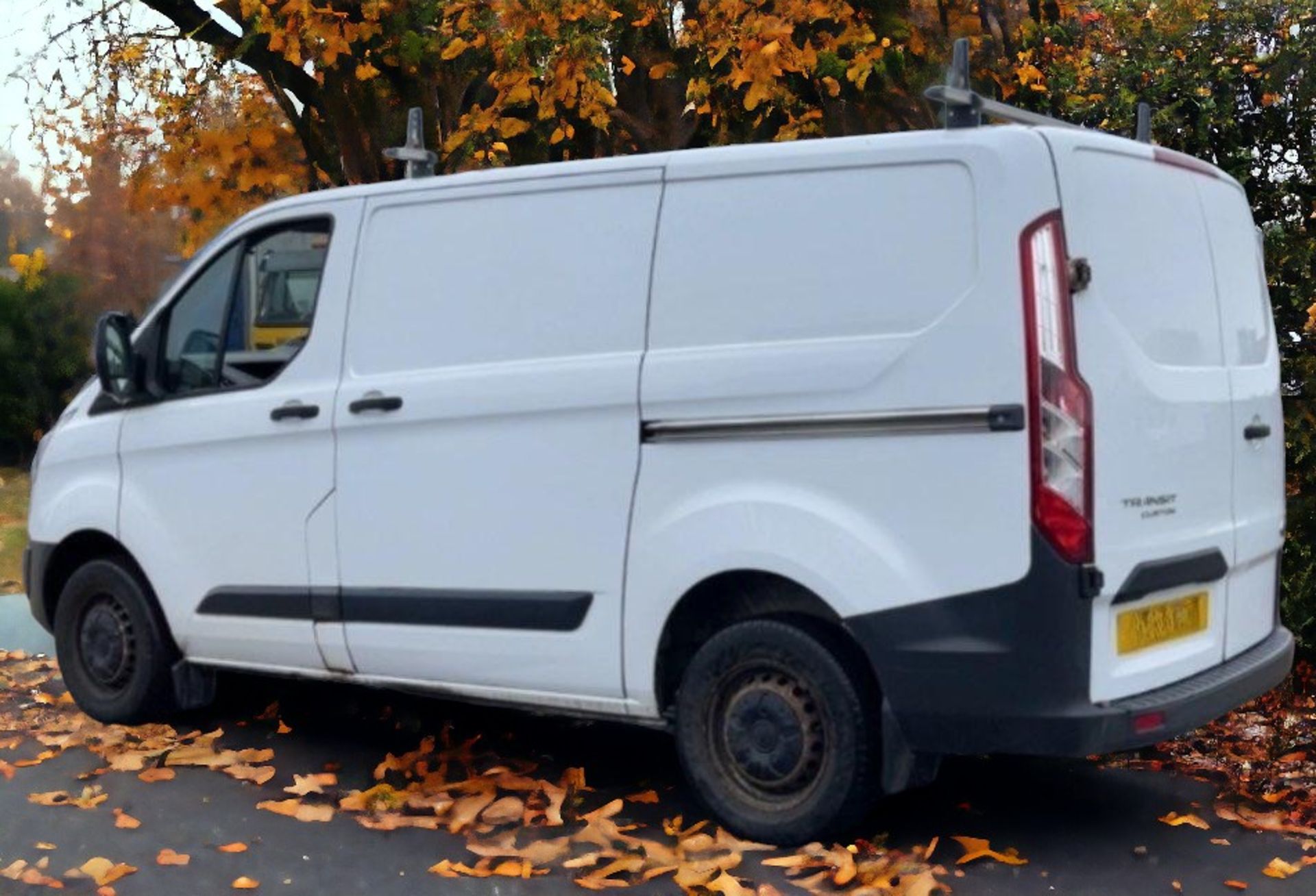 2015 FORD TRANSIT CUSTOM PANEL VAN - RELIABLE AND EFFICIENT WORKHORSE - Image 8 of 17