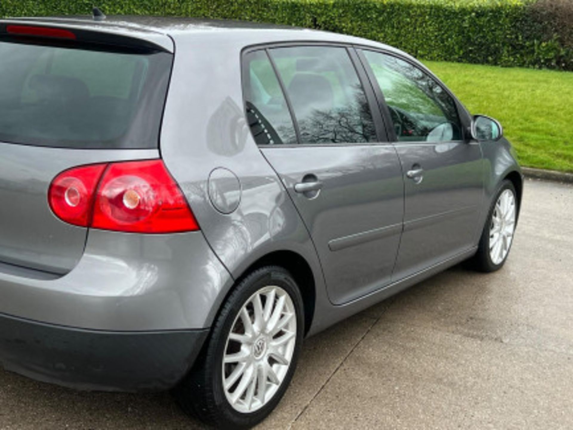 VOLKSWAGEN GOLF 2.0 TDI GT 5DR >>--NO VAT ON HAMMER--<< - Image 35 of 109