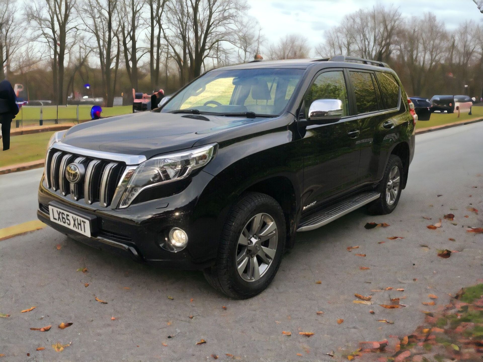 >>--NO VAT ON HAMMER--<< LUXURIOUS AND POWERFUL 2015/65 TOYOTA LAND CRUISER 2.8 D-4D INVINCIBLE AUTO - Image 8 of 15