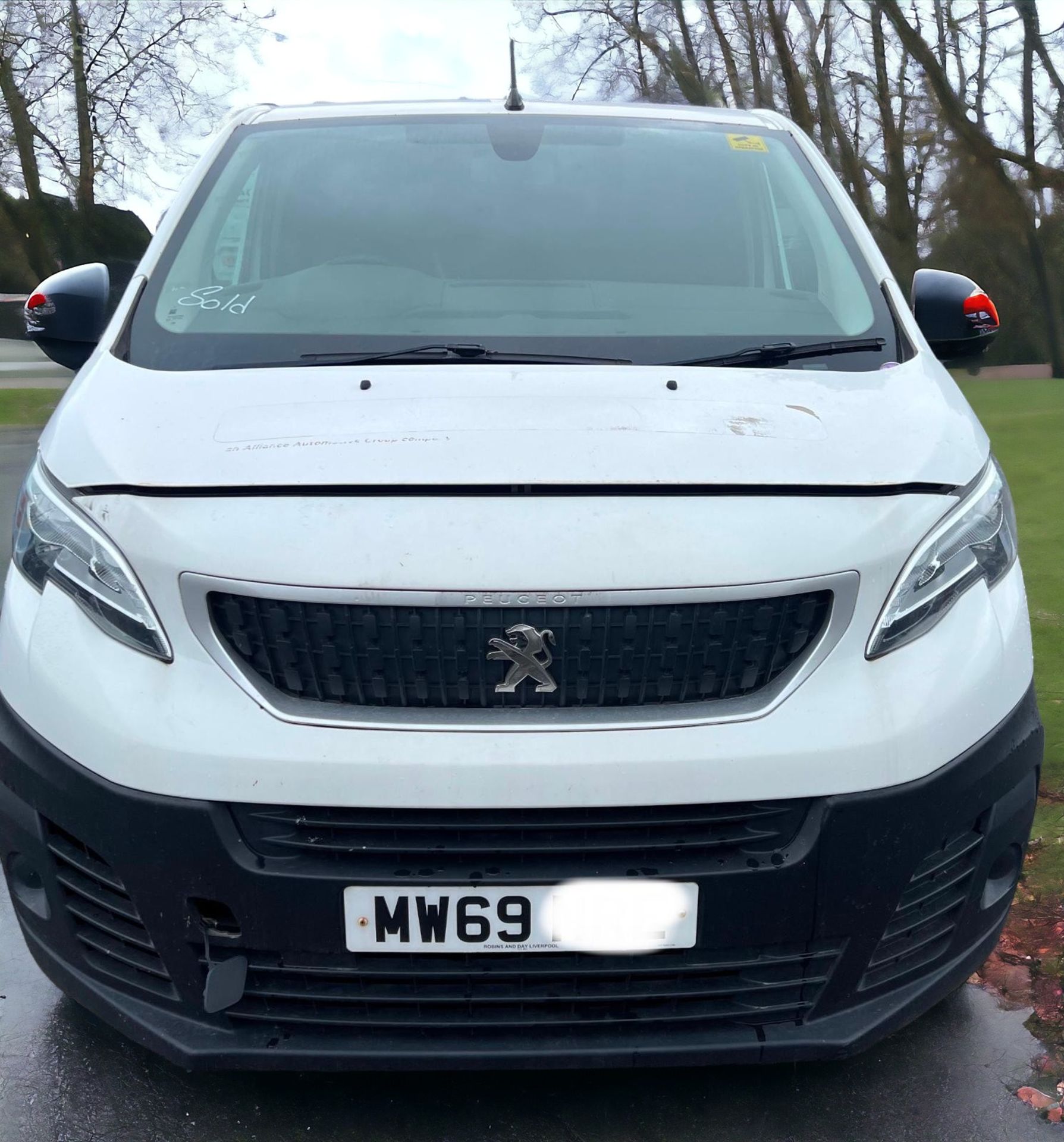 2019 PEUGEOT EXPERT PROFESSIONAL - SPACIOUS AND FEATURE-RICH FLEET VAN **SPARES OR REPAIRS** - Image 2 of 13