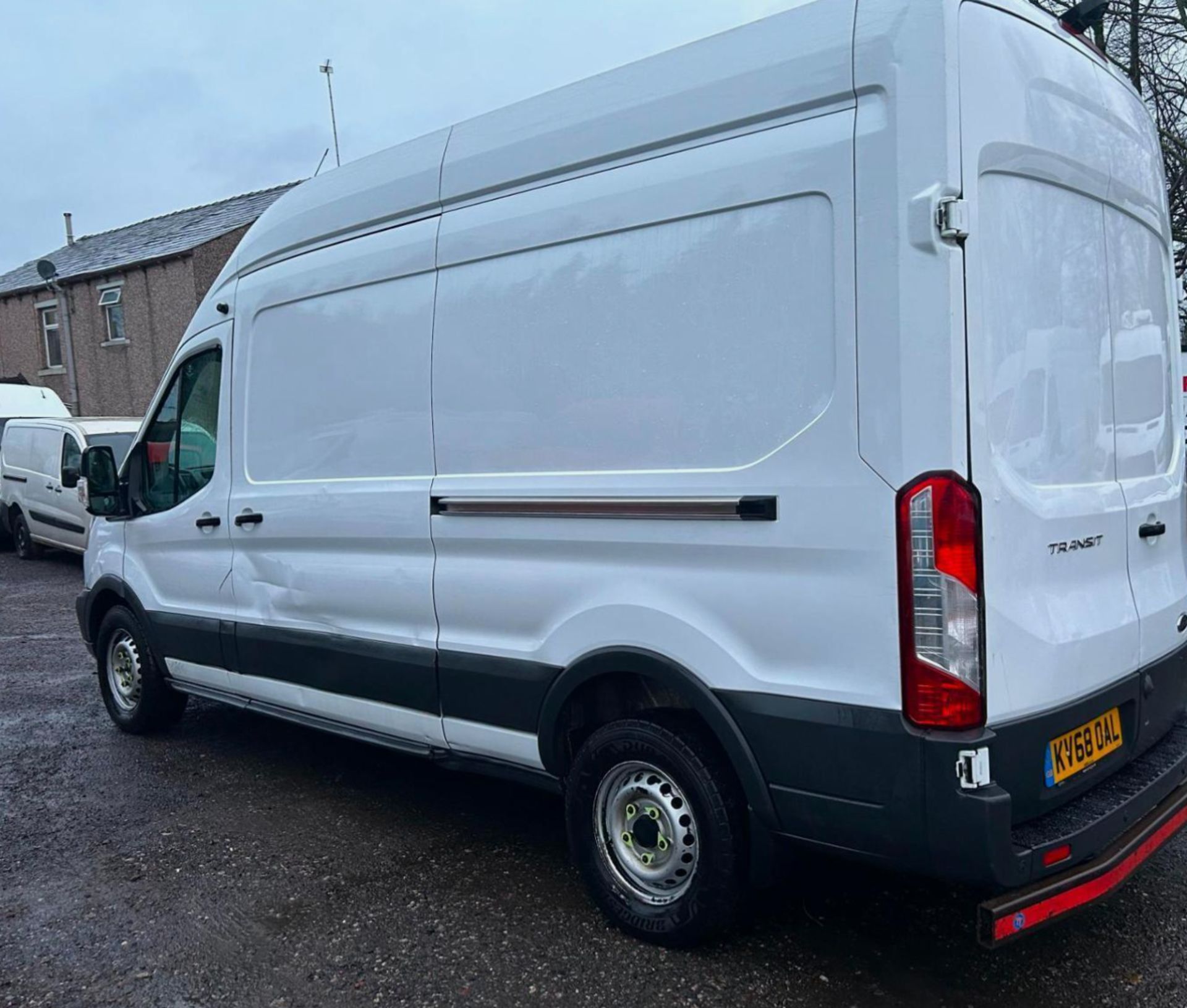 >>>SPECIAL CLEARANCE<<< 2018 FORD TRANSIT 2.0 TDCI 130PS L3 H3 PANEL VAN - Image 3 of 13