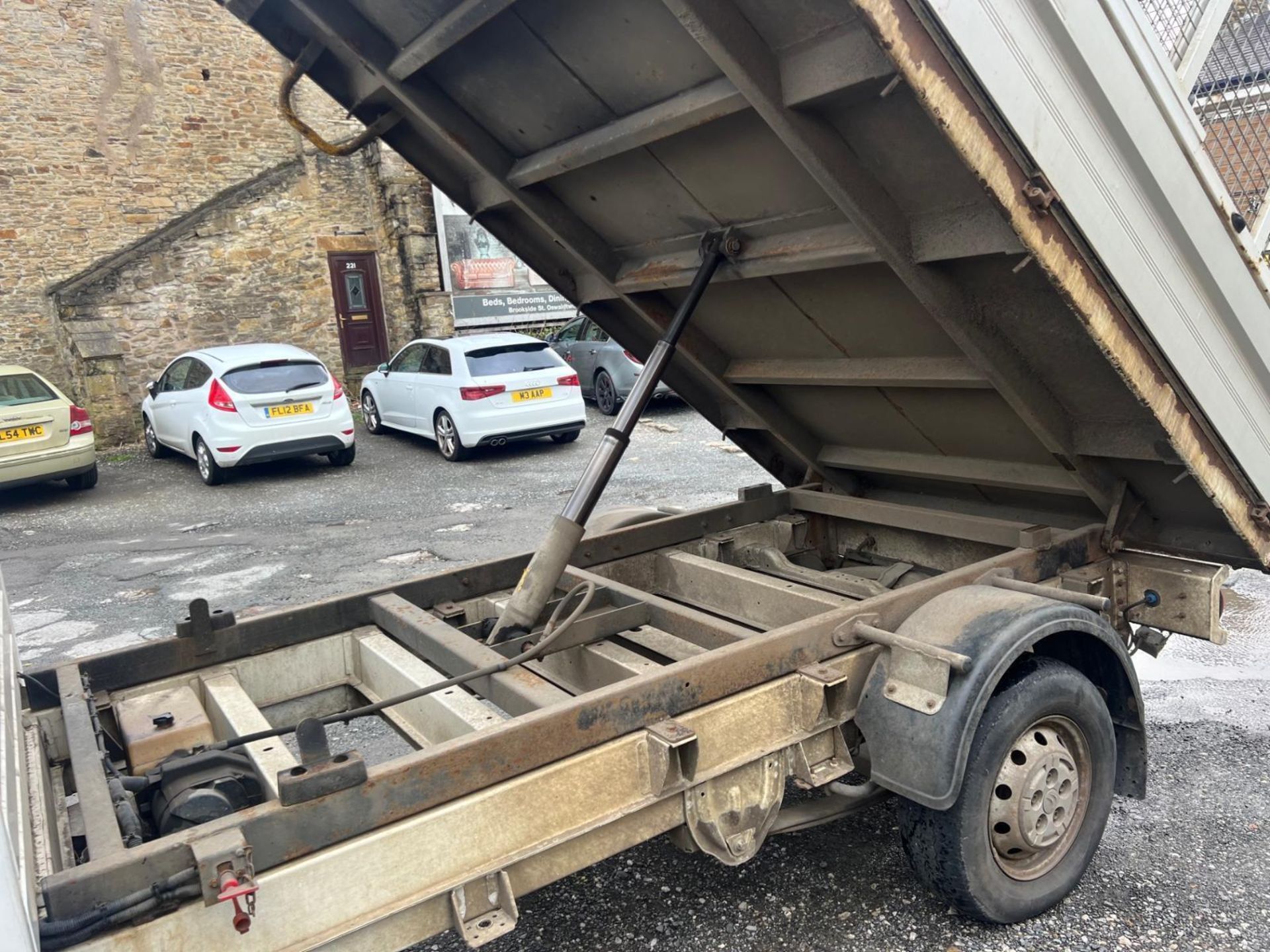 **SPARES OR REPAIRS** 2017 CITROEN RELAY ENTERPRISE TIPPER - VERSATILE AND RELIABLE WORKHORSE - Image 13 of 15