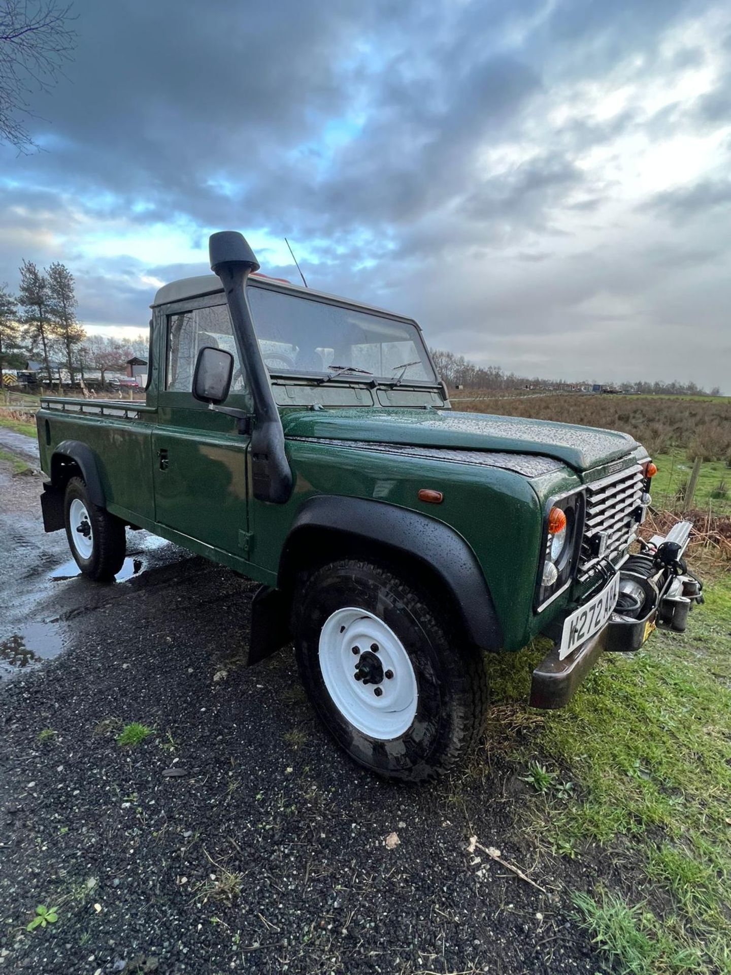 LANDROVER DEFENDER 6 MONTHS MOT START RUNS - Image 11 of 11