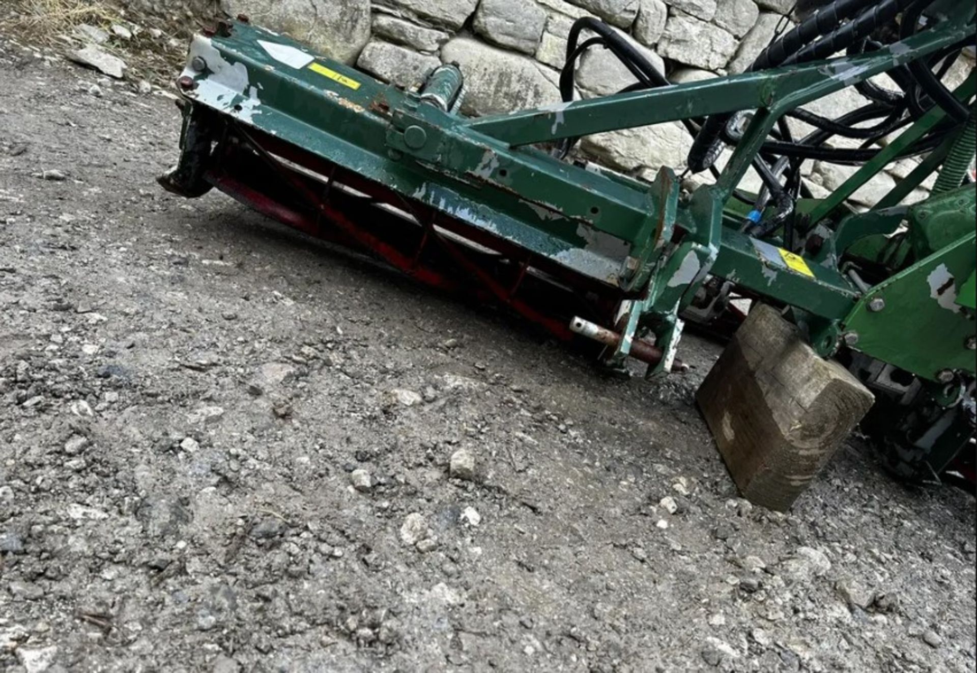 RANSOMES MOUNTED 214 GANG MOWER - PROFESSIONAL GRADE GRASS CUTTER - Image 3 of 6