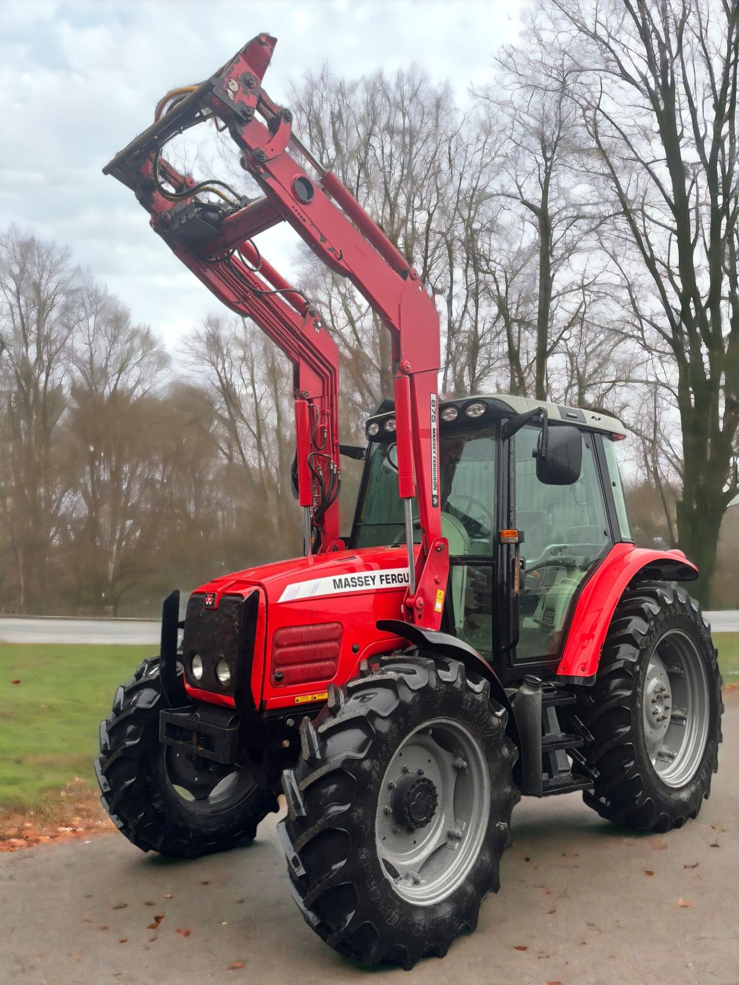 2005 MASSEY FERGUSON 6455 LOADER TRACTOR - POWERFUL PERFORMANCE, VERSATILE FEATURES! - Image 2 of 20