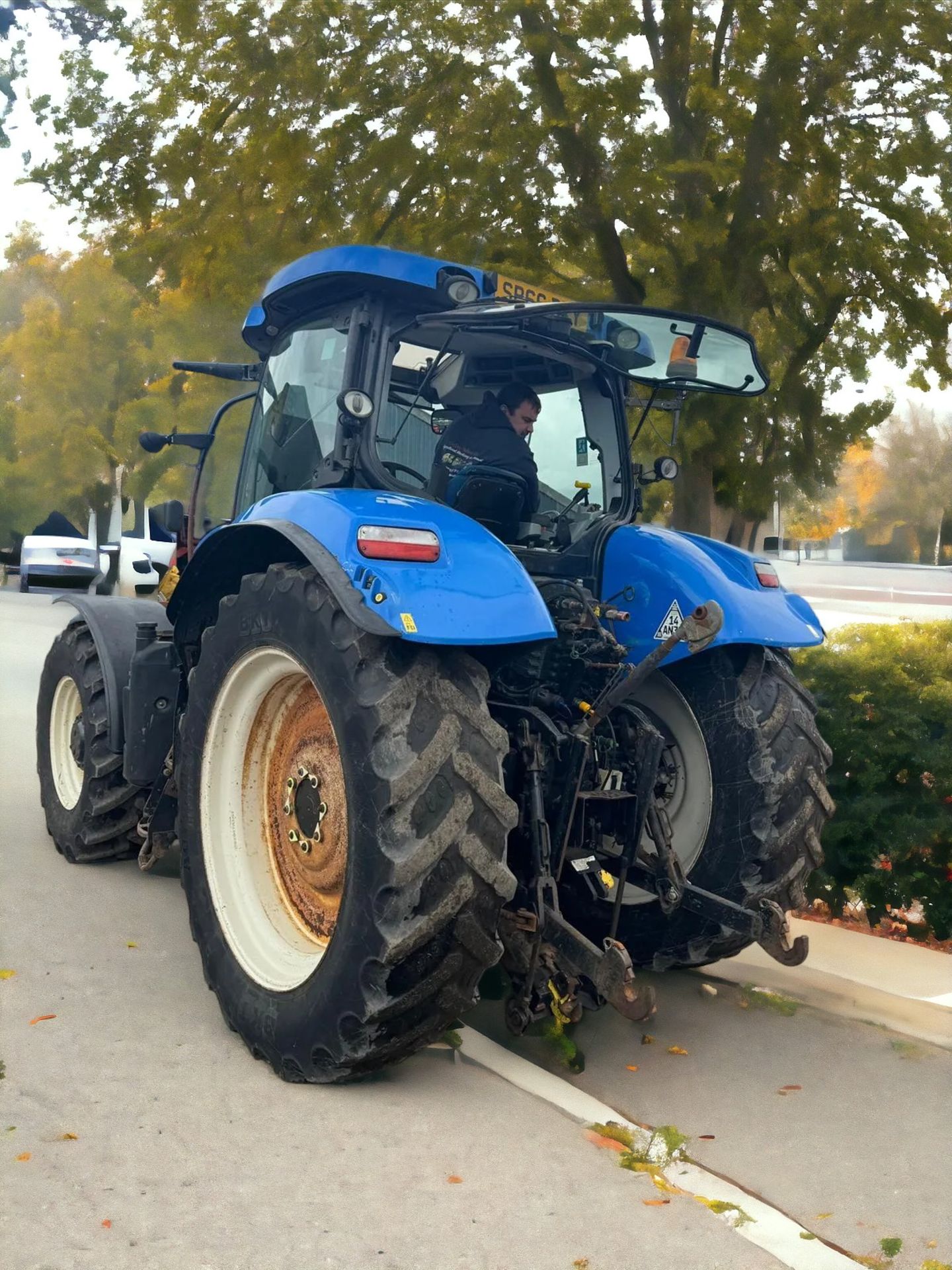 NEW HOLLAND T7.200 TRACTOR (2016) WITH FRONT LINKS AND AUTO COMMAND - Image 5 of 22