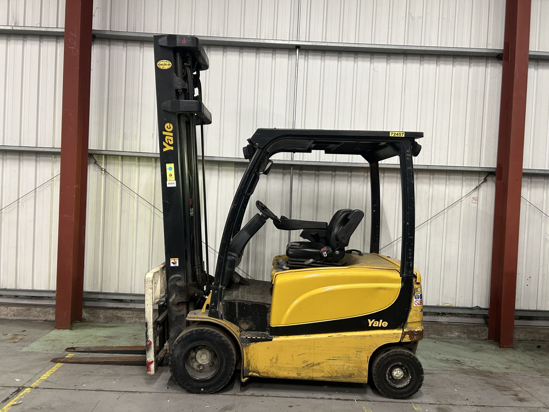 ELECTRIC - 4 WHEELS YALE ERP25VL - Image 2 of 6