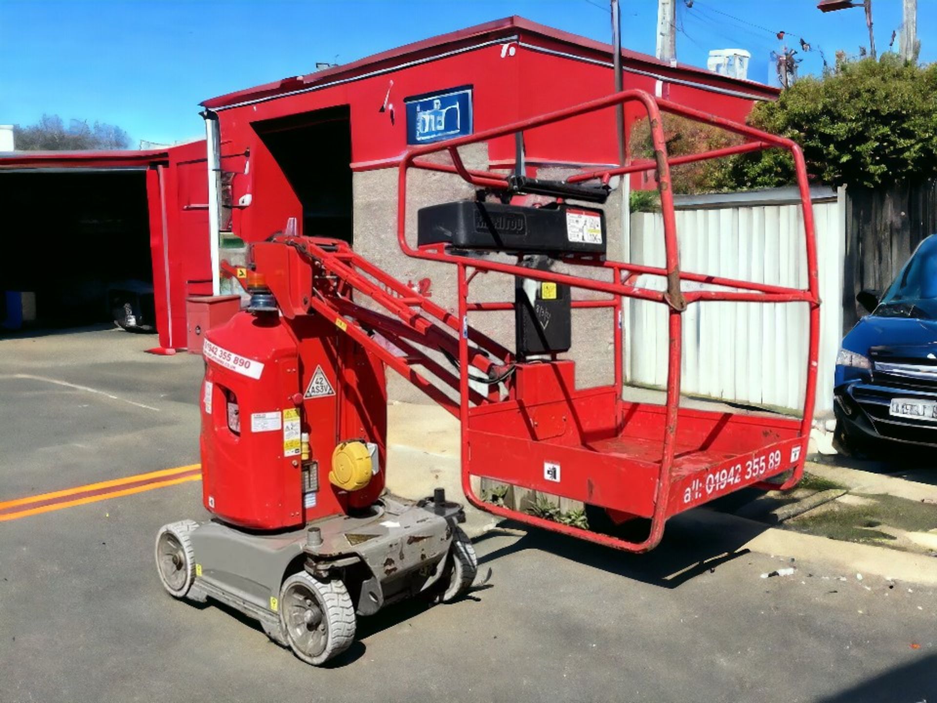 MANITOU 100 VJR VERTICAL MAST LIFT - Bild 9 aus 11