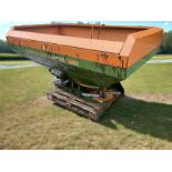 HIGH-PERFORMANCE AMAZONE ZA-U 1801 FERTILISER SPREADER