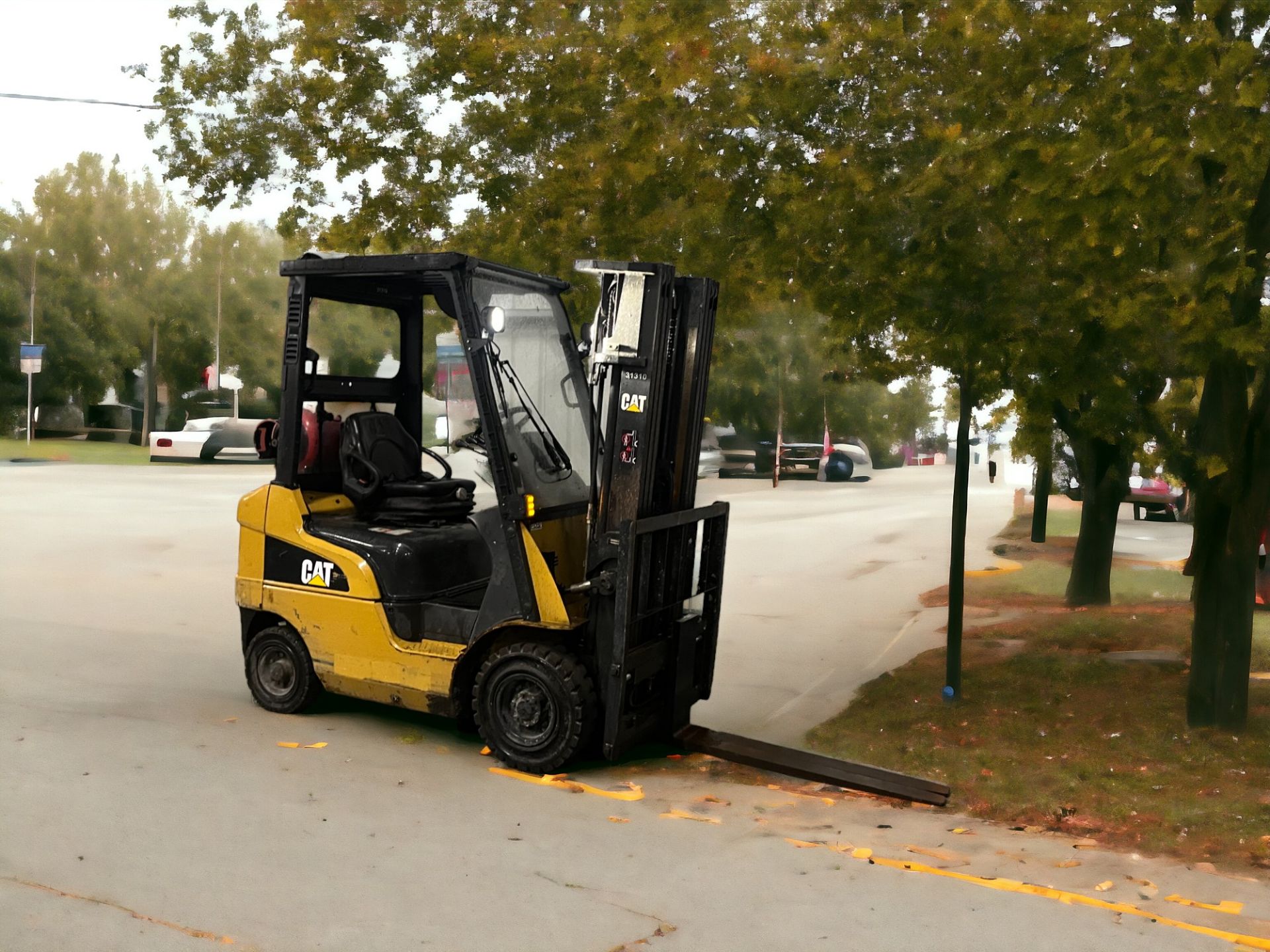 CAT LIFT TRUCKS LPG FORKLIFT - MODEL GP18NT (2017) - Image 3 of 5