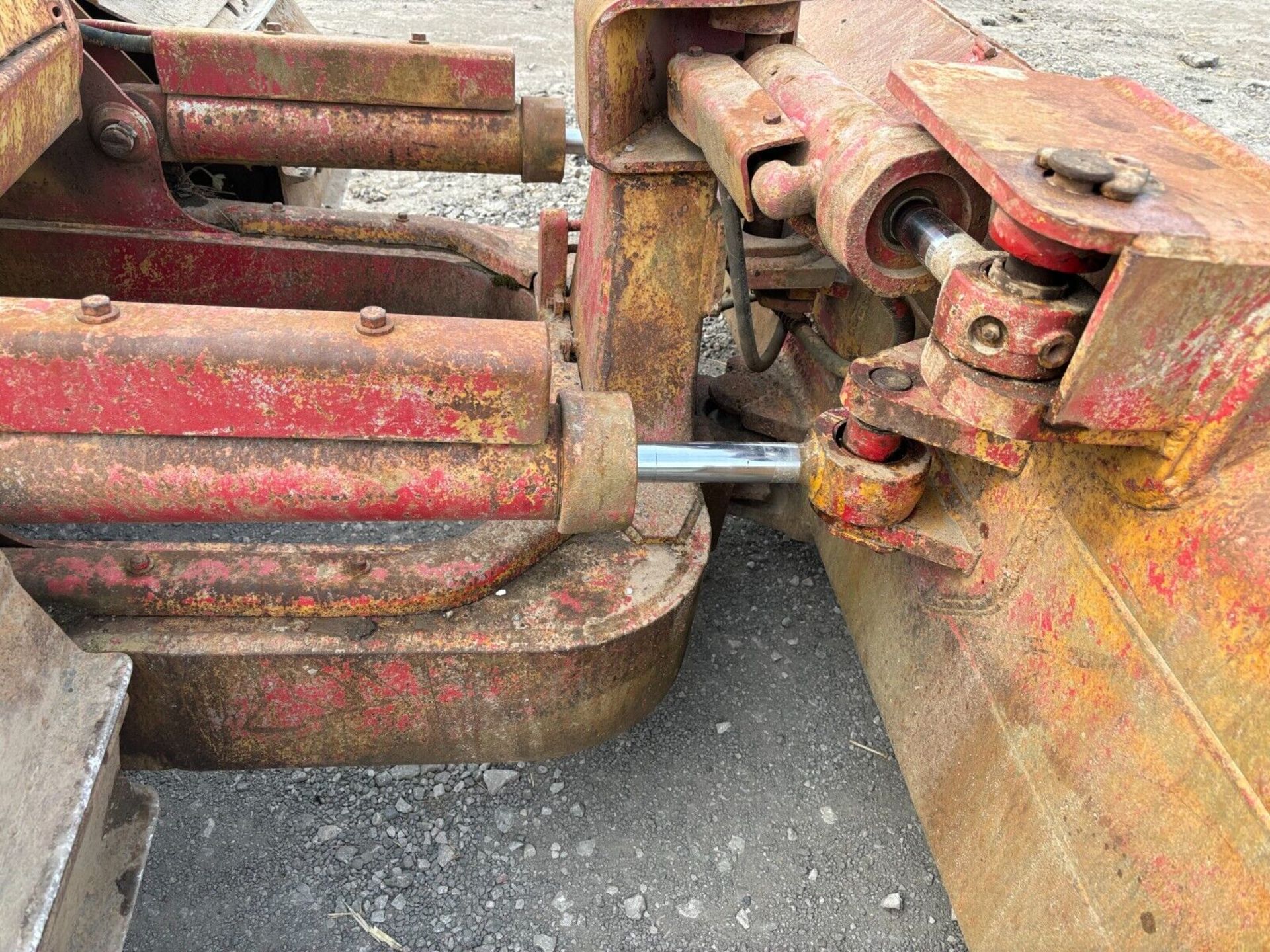 CATERPILLAR D3C BULLDOZER - Image 16 of 23