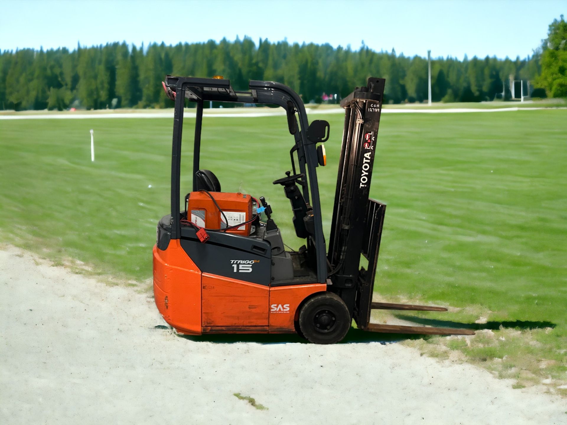 TOYOTA 7FBEST15 ELECTRIC FORKLIFT **(INCLUDES CHARGER)** - Image 7 of 8