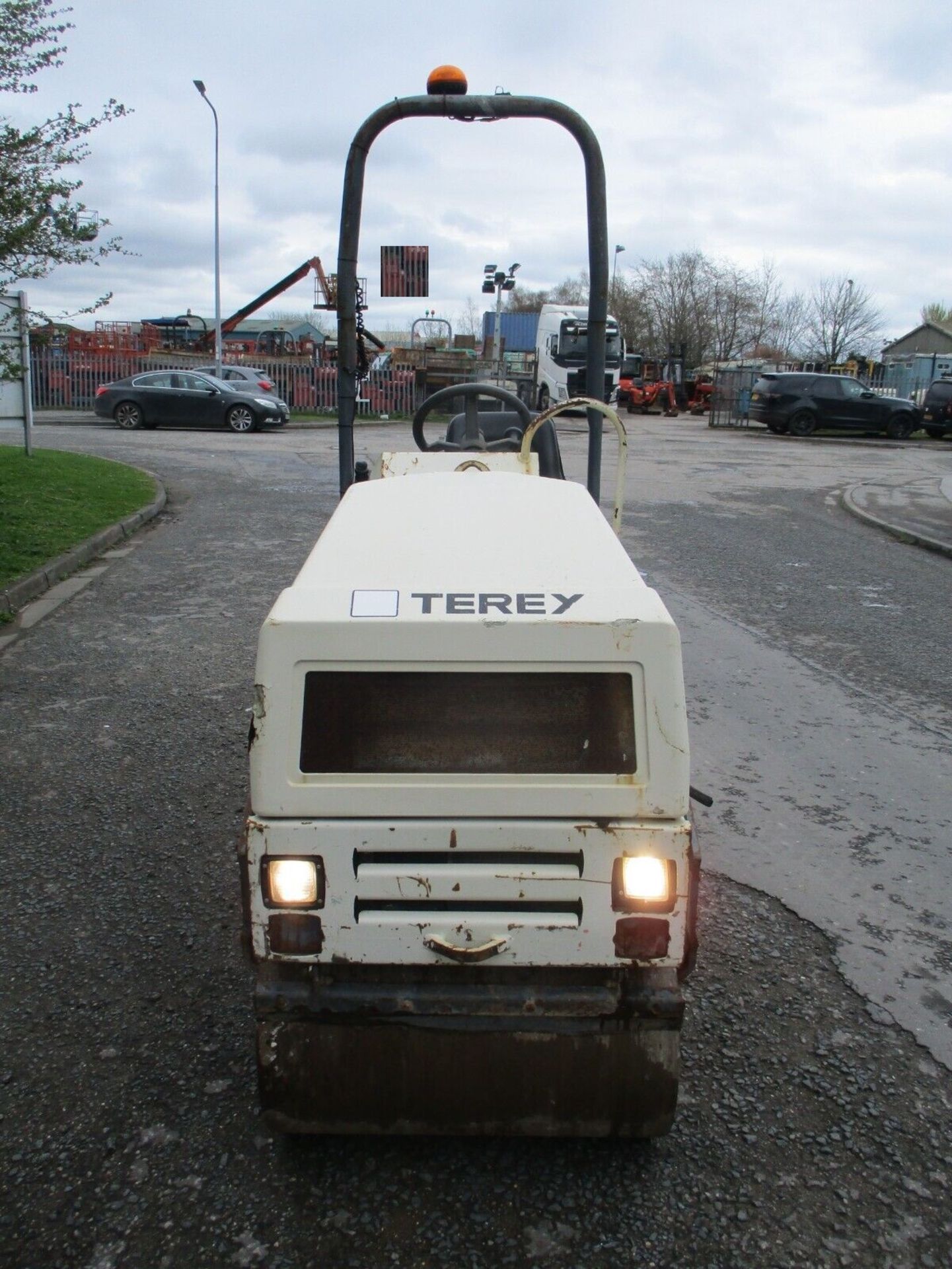 YEAR 2010 TEREX TV800 ROLLER - Image 2 of 11