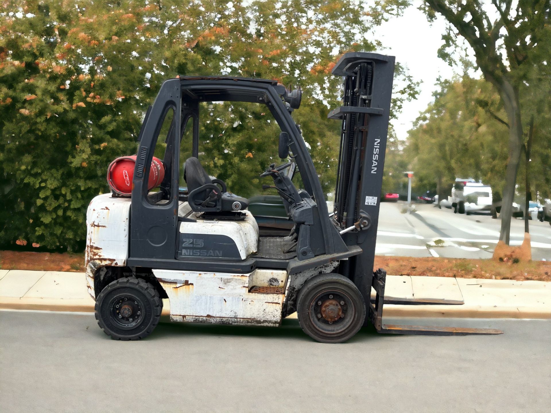 NISSAN LPG FORKLIFT - MODEL U1D2A25LQ (2010) - Image 7 of 8