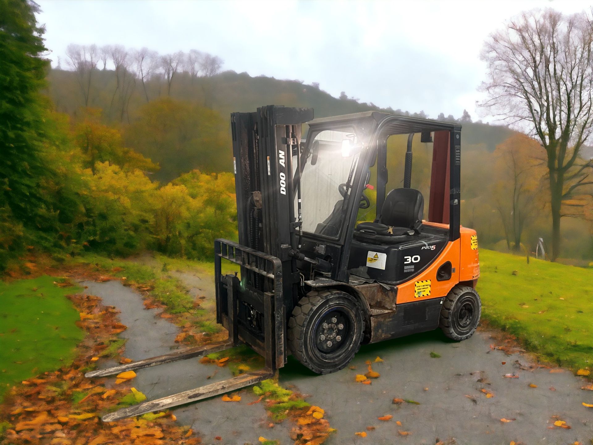 DOOSAN D30S-5 DIESEL FORKLIFT - RELIABLE MATERIAL HANDLING SOLUTION - Image 4 of 6